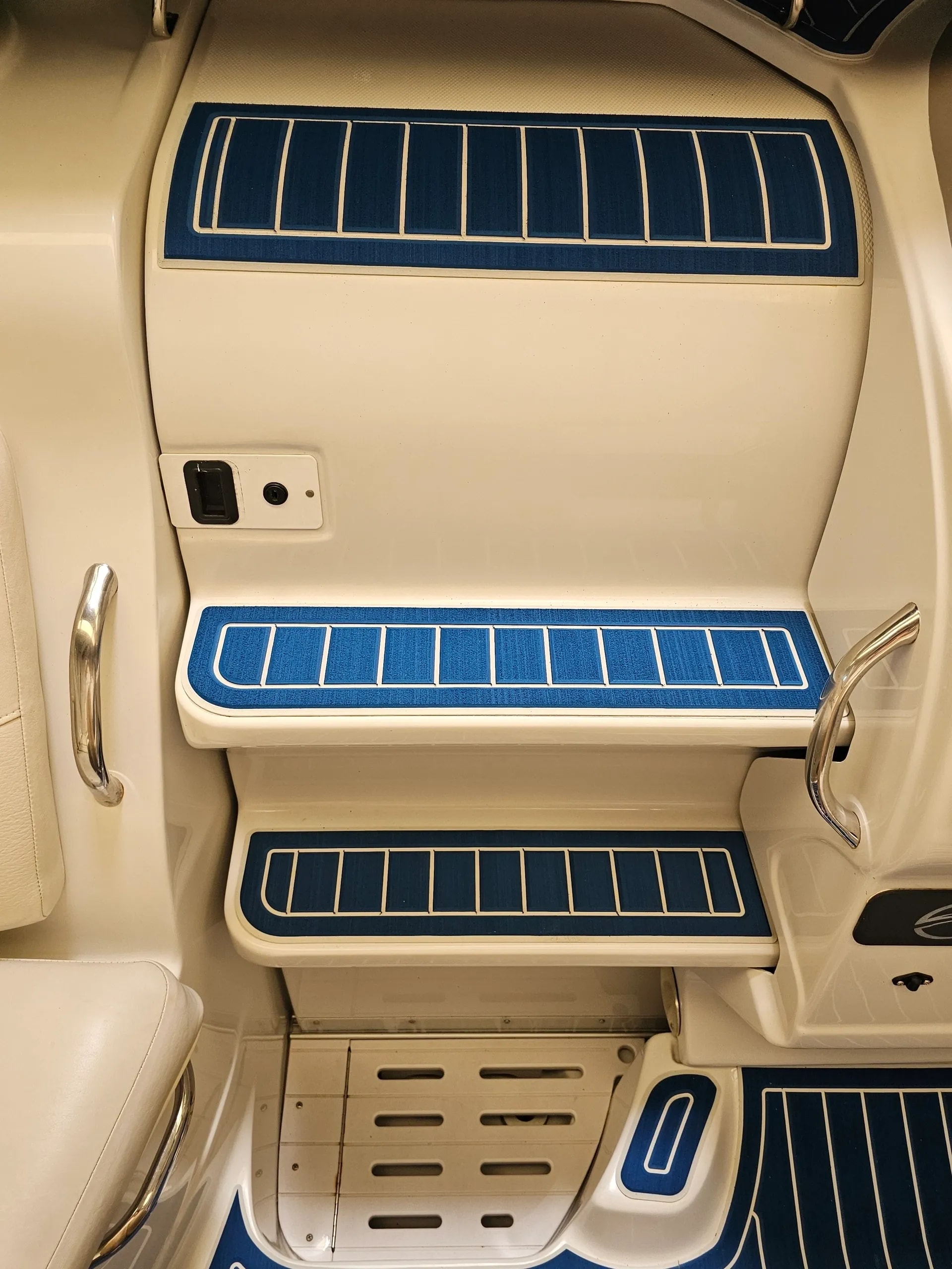 2008 Crownline 270 CR na sprzedaż (photo 10)