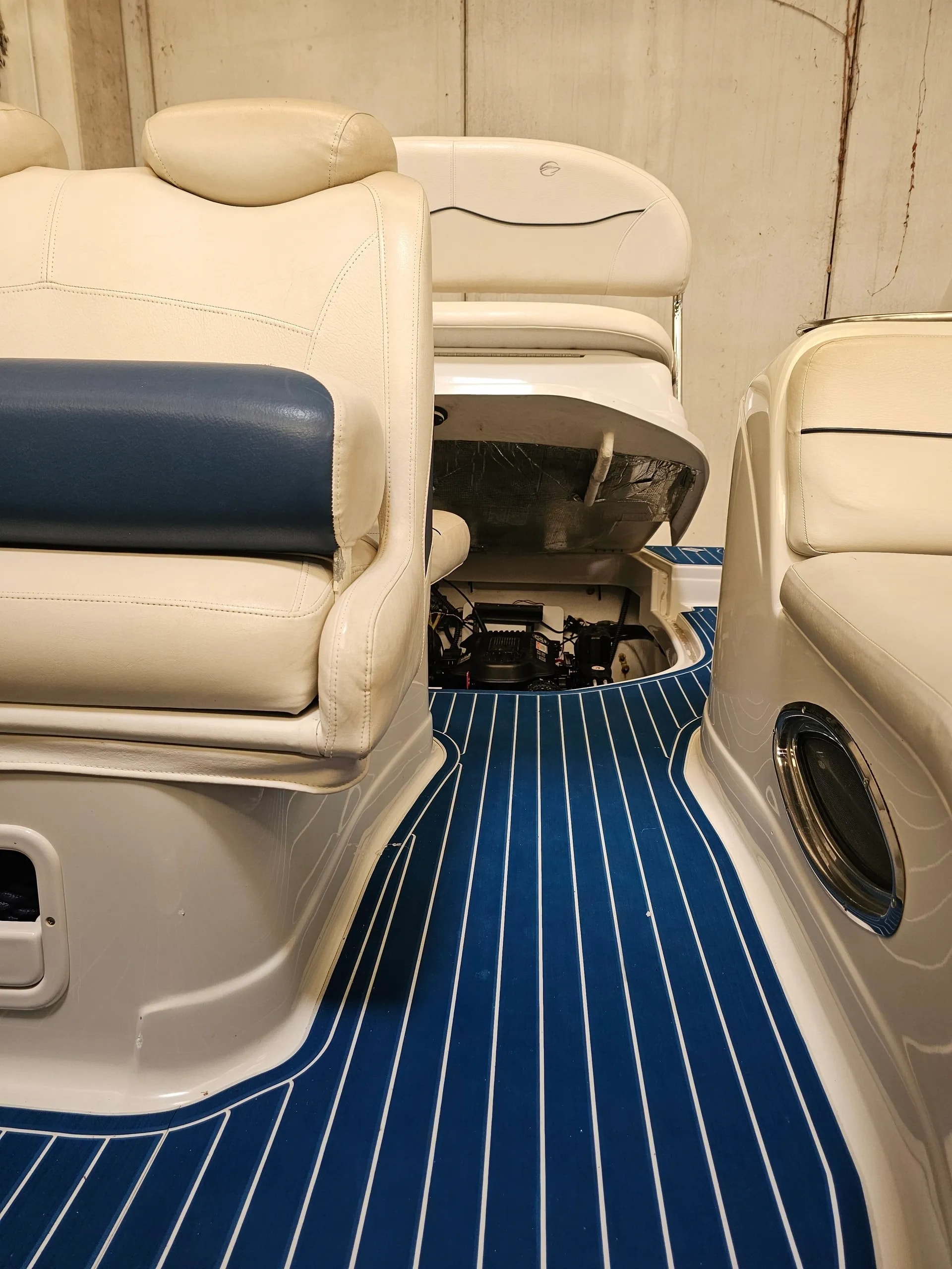 2008 Crownline 270 CR na sprzedaż (photo 12)