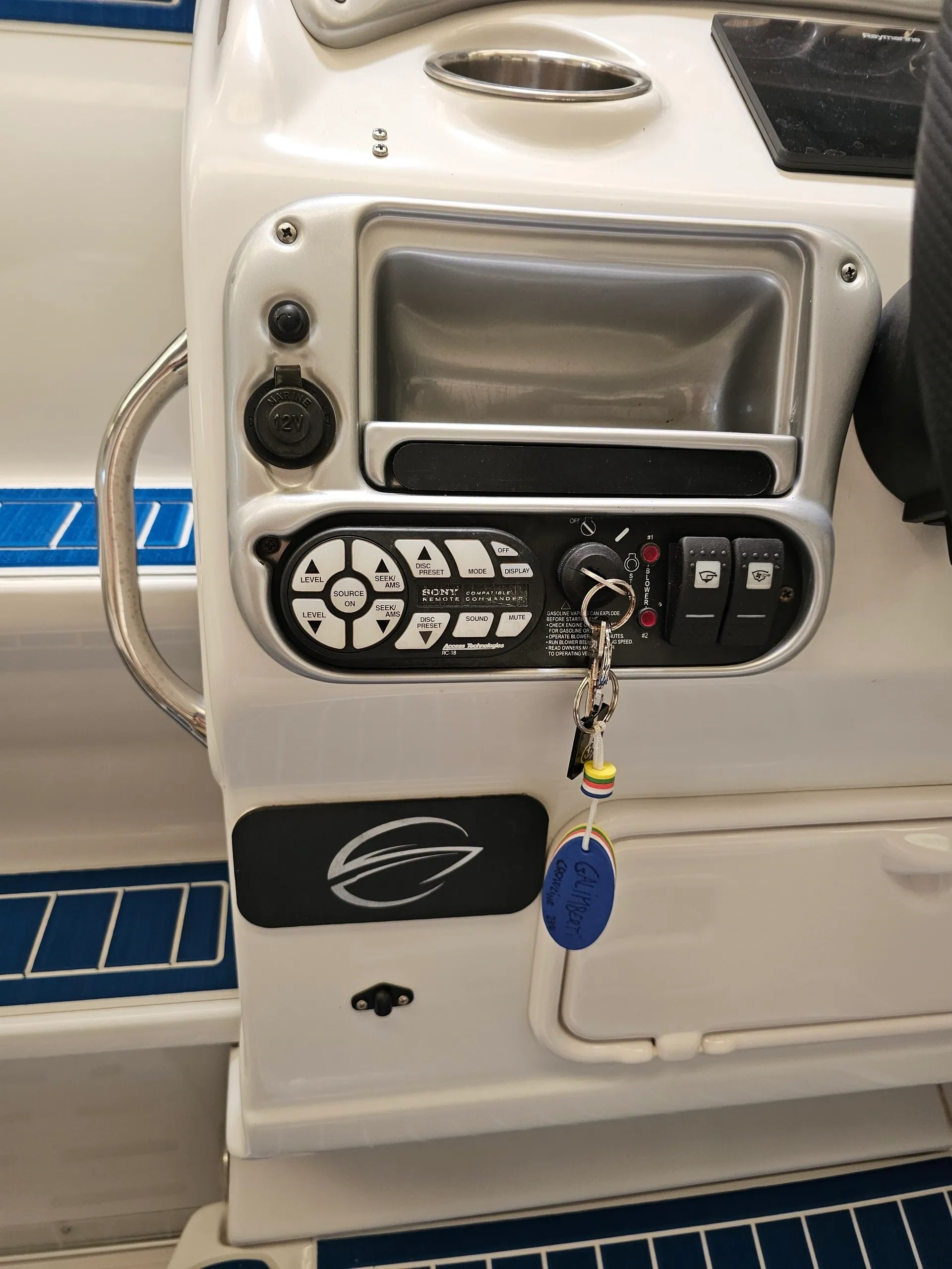 2008 Crownline 270 CR na sprzedaż (photo 21)