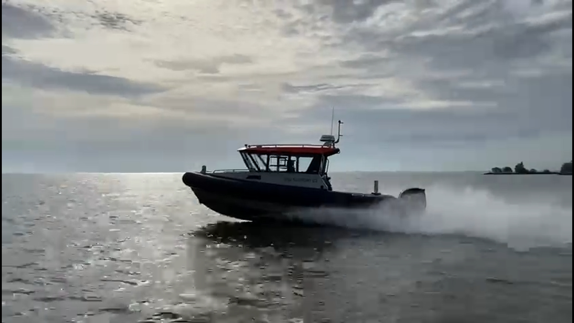 2027 Essential Marine Custodian 800c à vendre (photo 1)