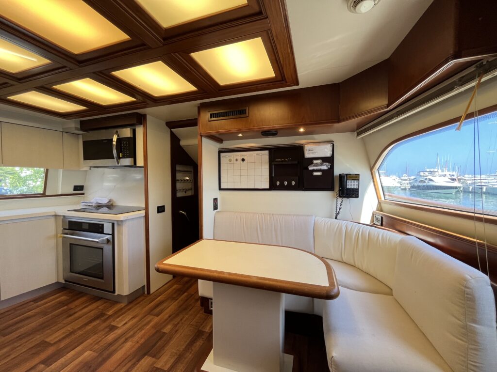 2000 Ferretti Custom Line Navetta 27 en venta (photo 17)