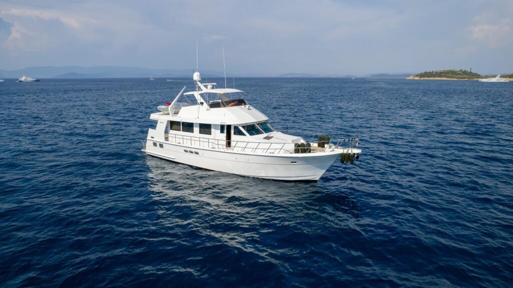 1997 Hatteras 70 for sale (photo 3)