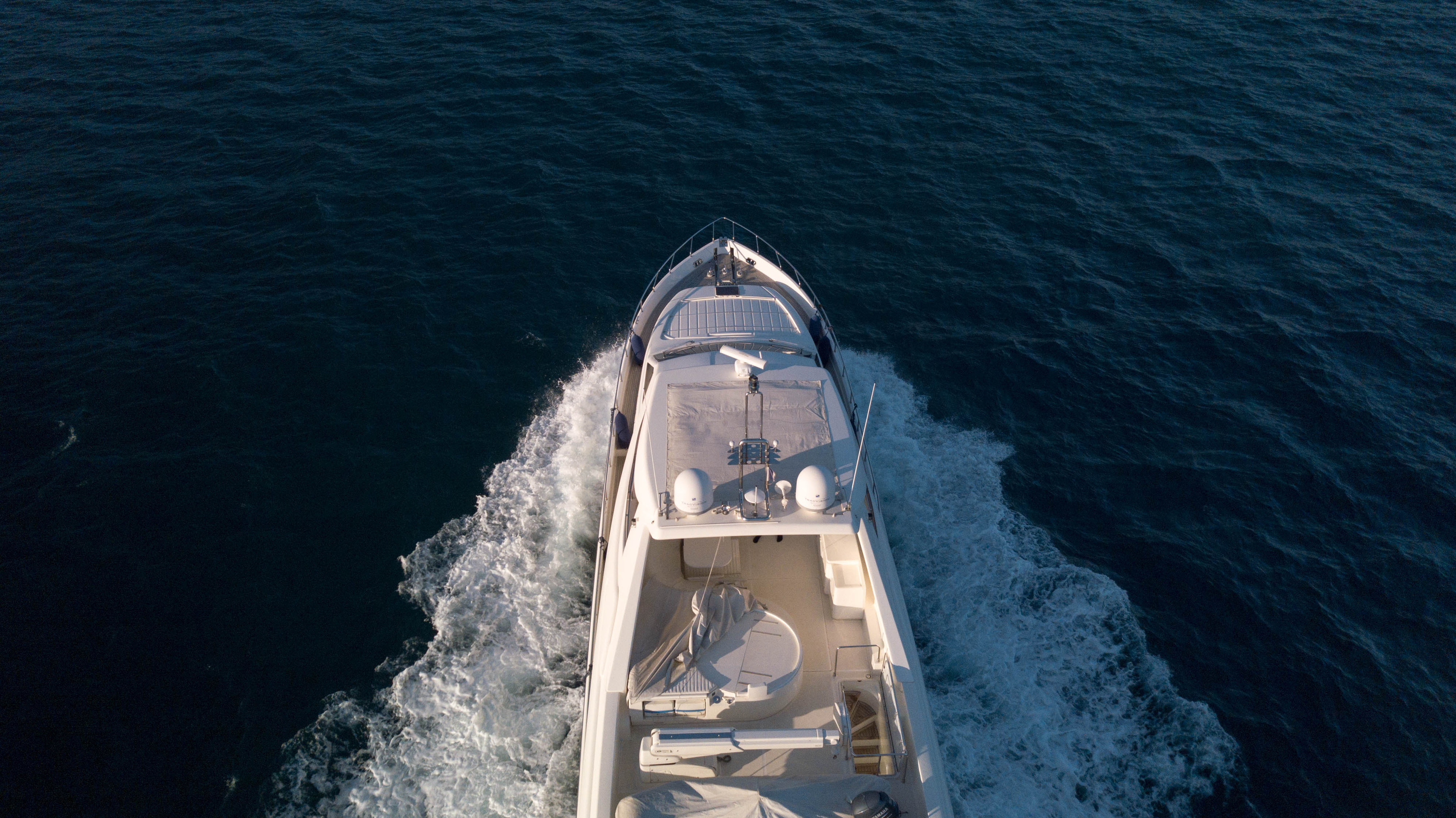 2009 FERRETTI 830 a noleggio (photo 6)