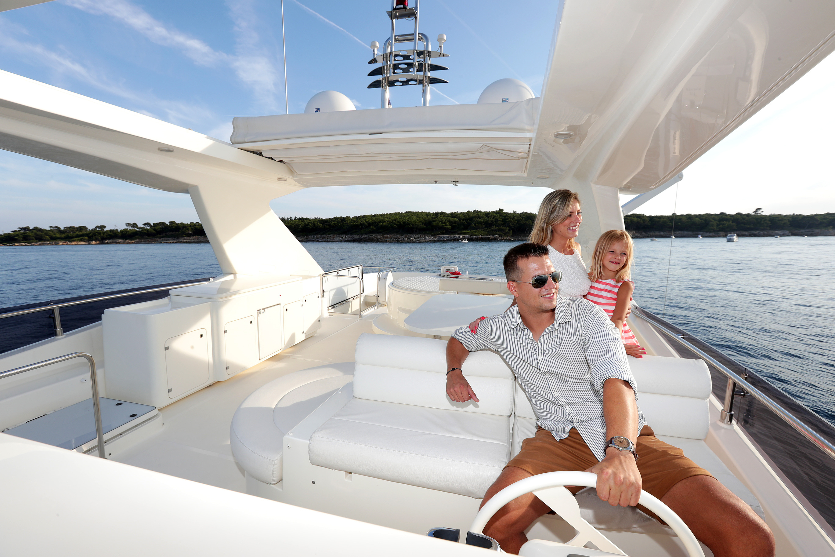 2009 FERRETTI 830 a noleggio (photo 11)