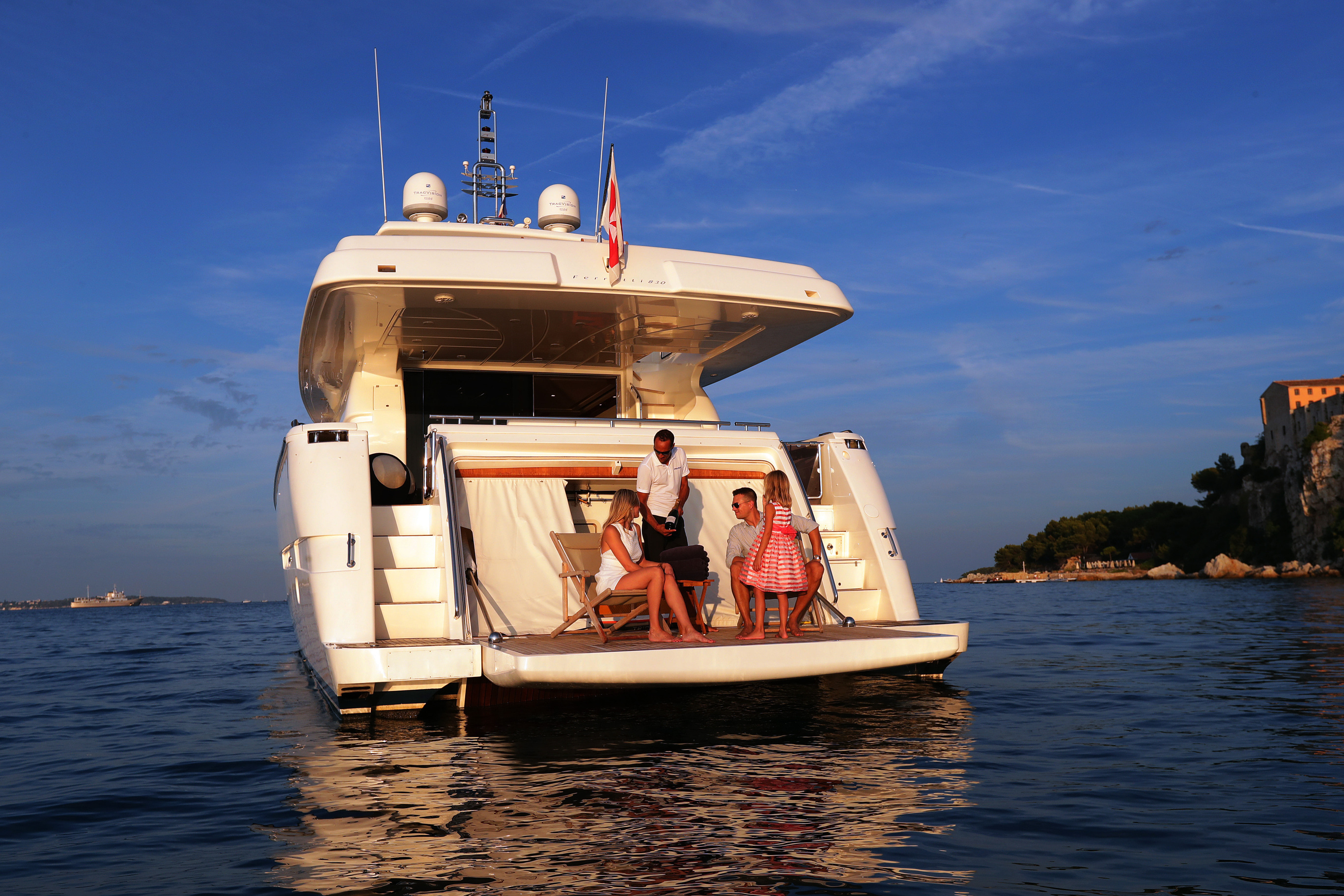 2009 FERRETTI 830 a noleggio (photo 14)