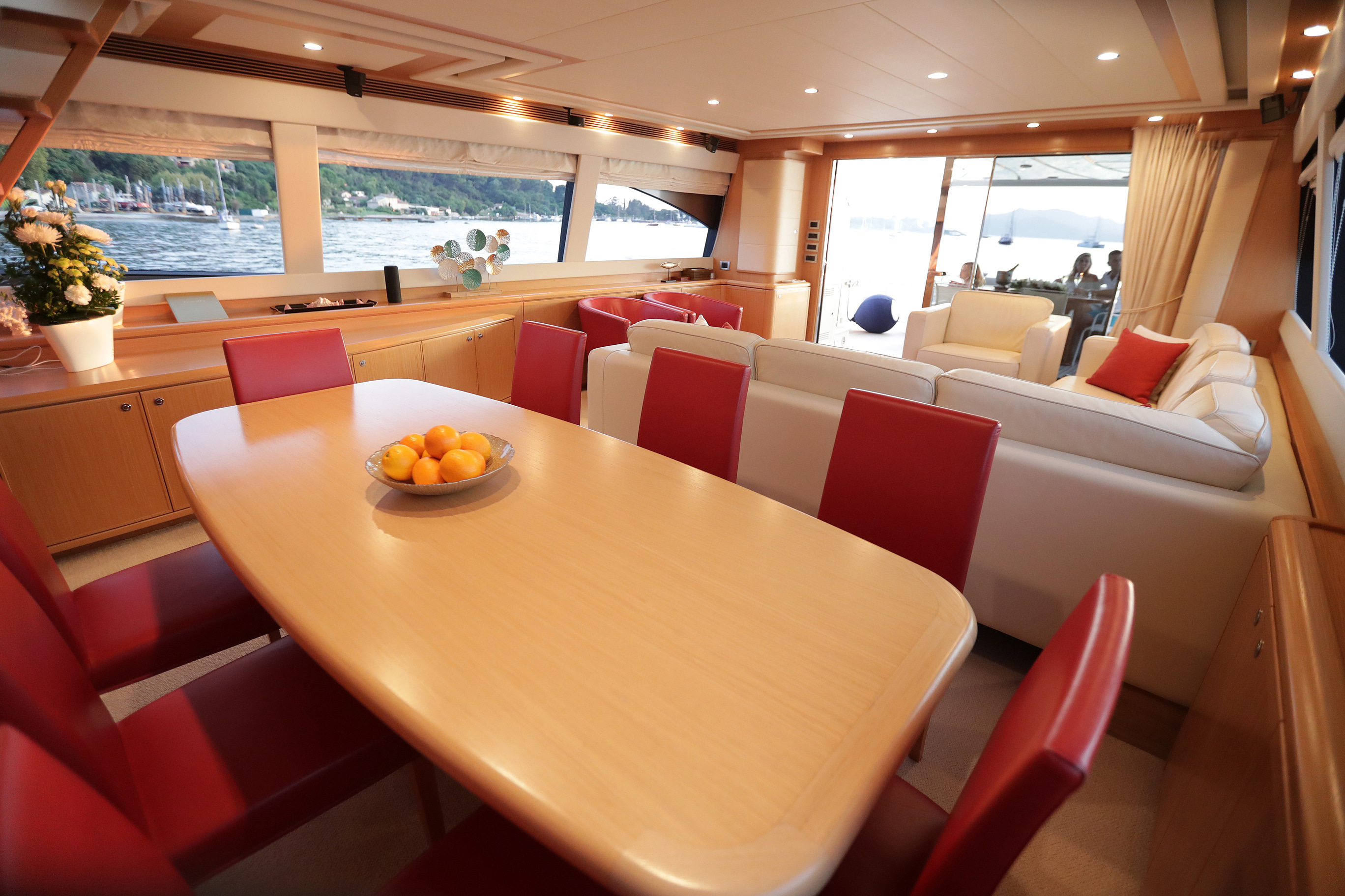 2009 FERRETTI 830 a noleggio (photo 16)