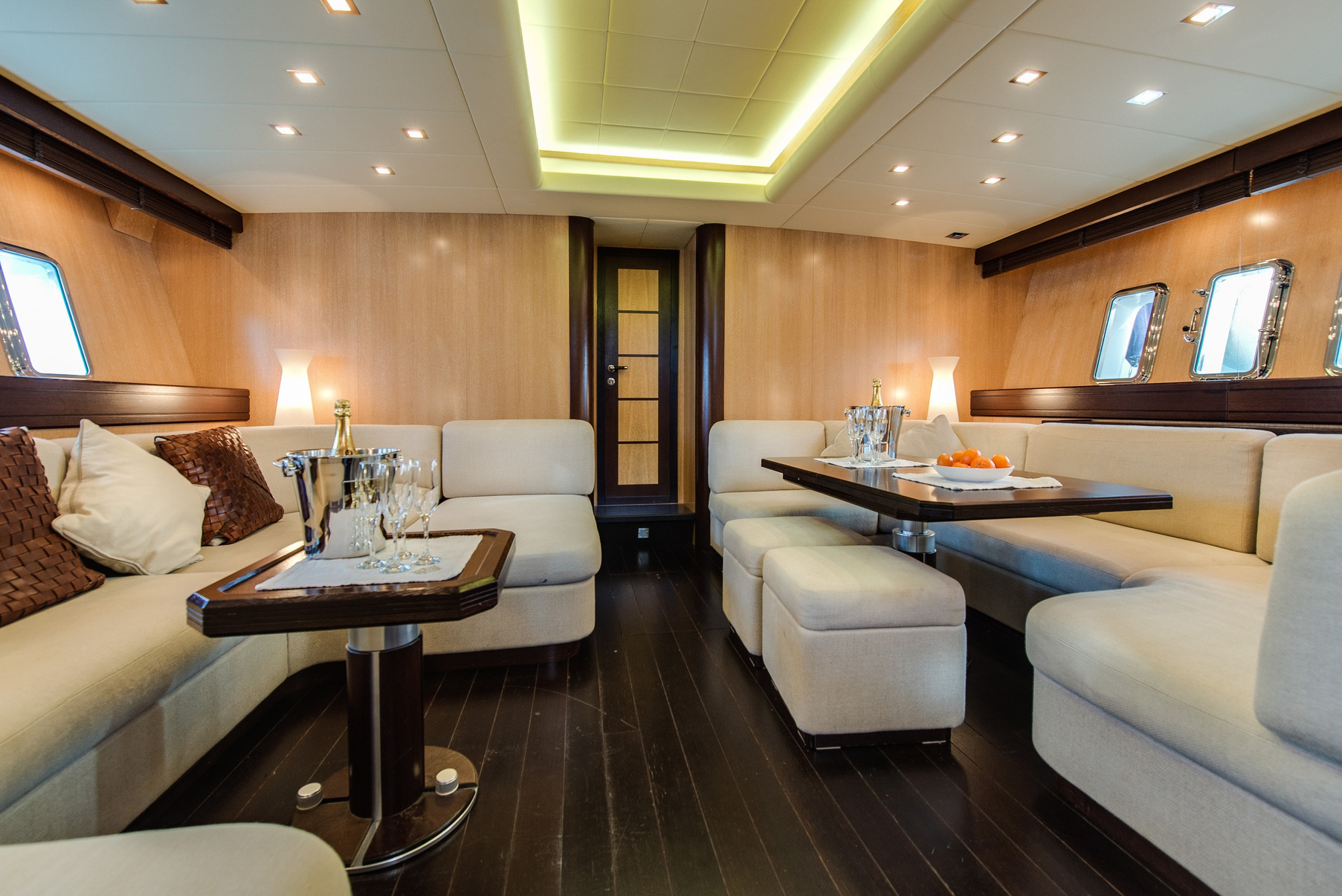 2005 Overmarine MANGUSTA 80 te huur (photo 4)