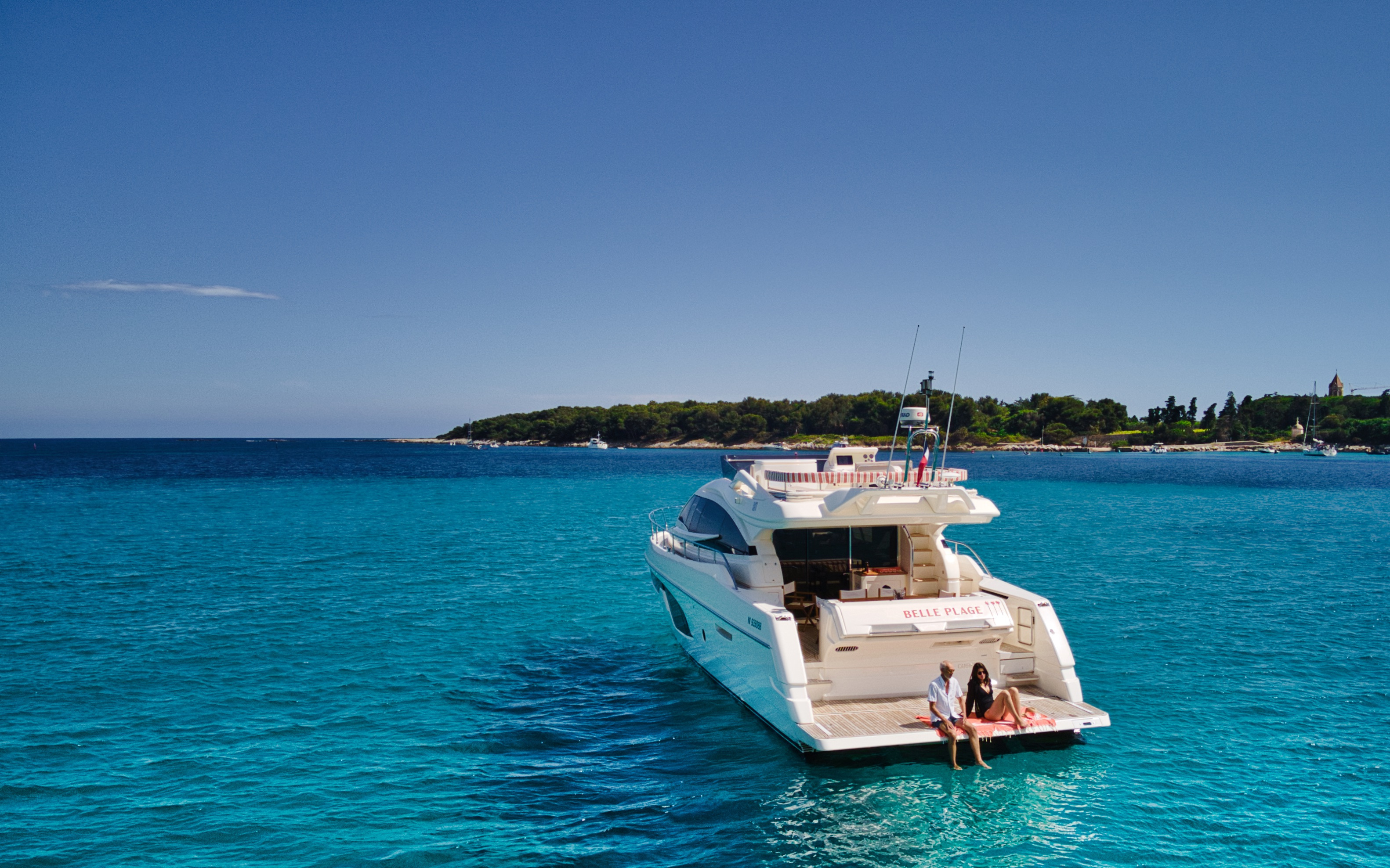 2018 FERRETTI 650 a noleggio (photo 9)