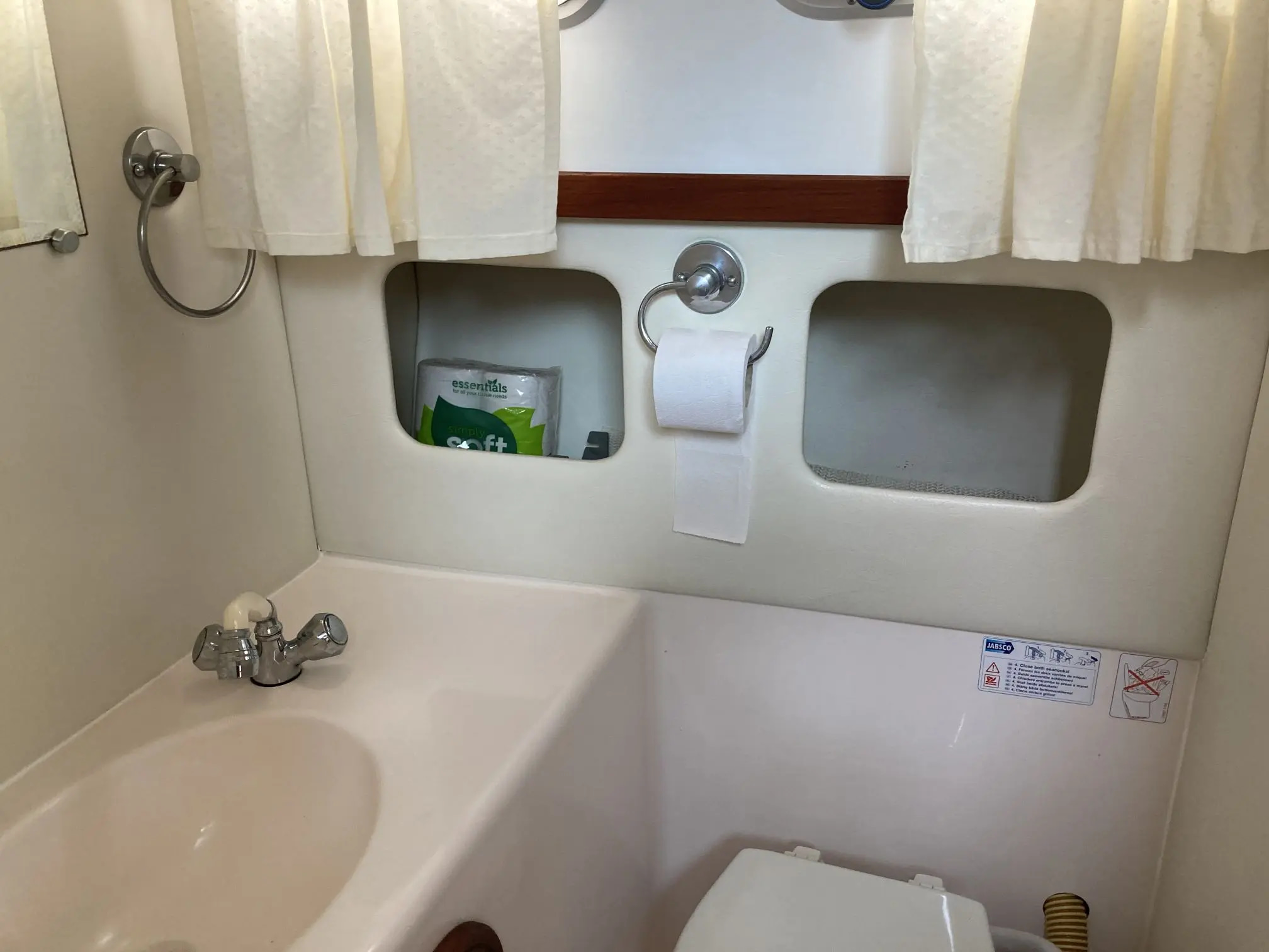 2001 Aquastar 38 te koop (photo 30)