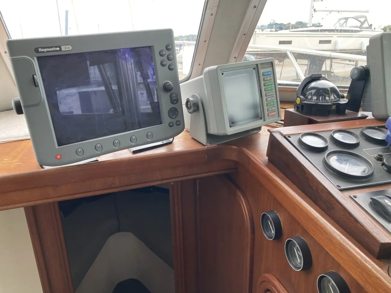 2001 Aquastar 38 te koop (photo 47)