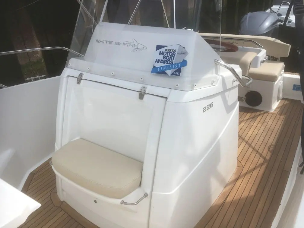 2016 White Shark 246 CC zu verkaufen (photo 4)