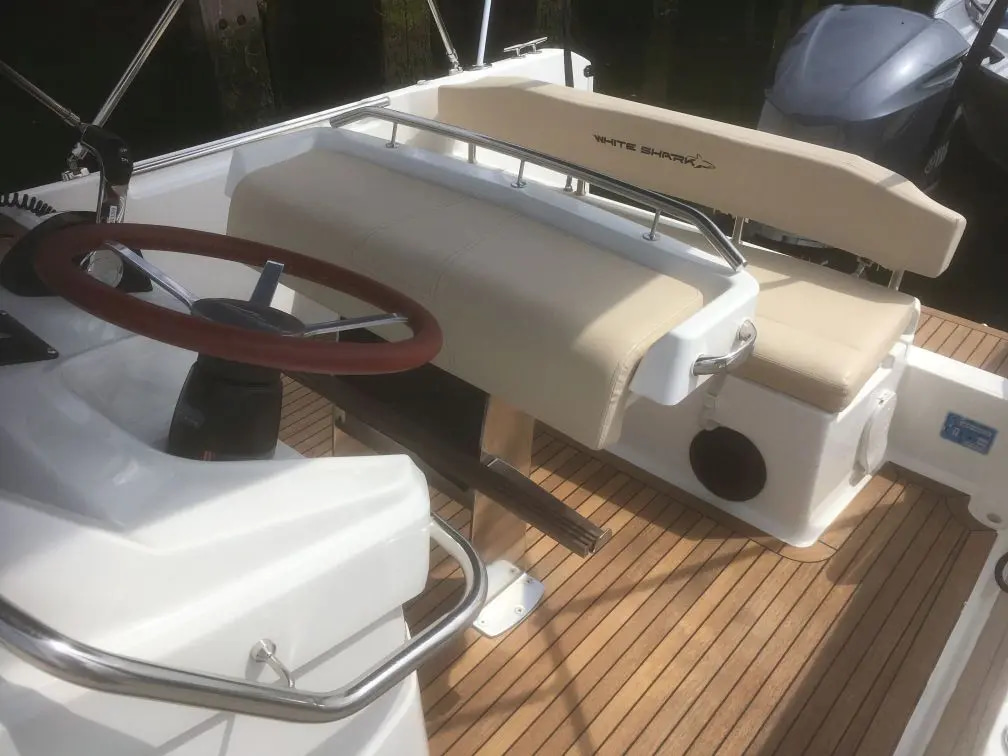 2016 White Shark 246 CC zu verkaufen (photo 9)