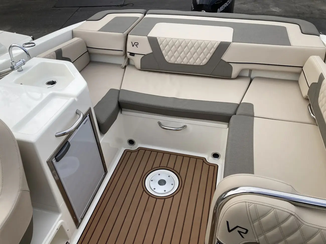 2023 Bayliner VR6 Cuddy Outboard te koop (photo 3)