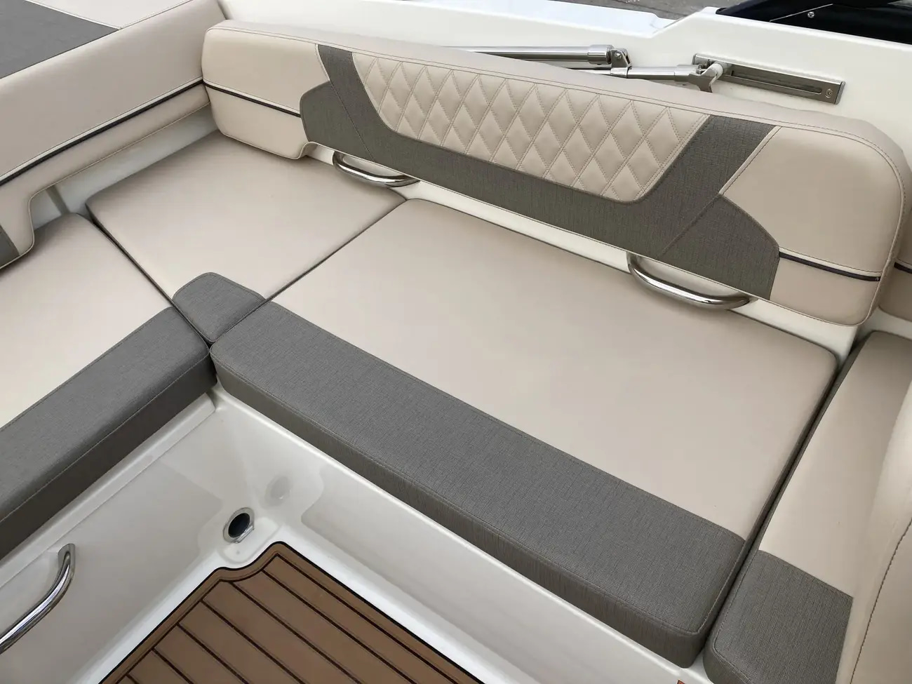 2023 Bayliner VR6 Cuddy Outboard te koop (photo 4)