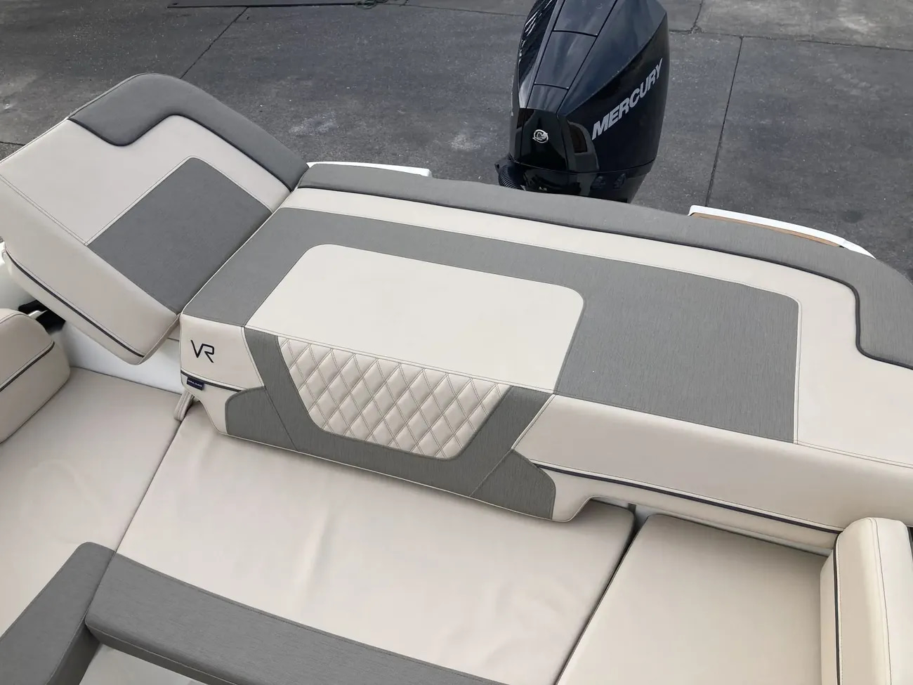2023 Bayliner VR6 Cuddy Outboard te koop (photo 10)