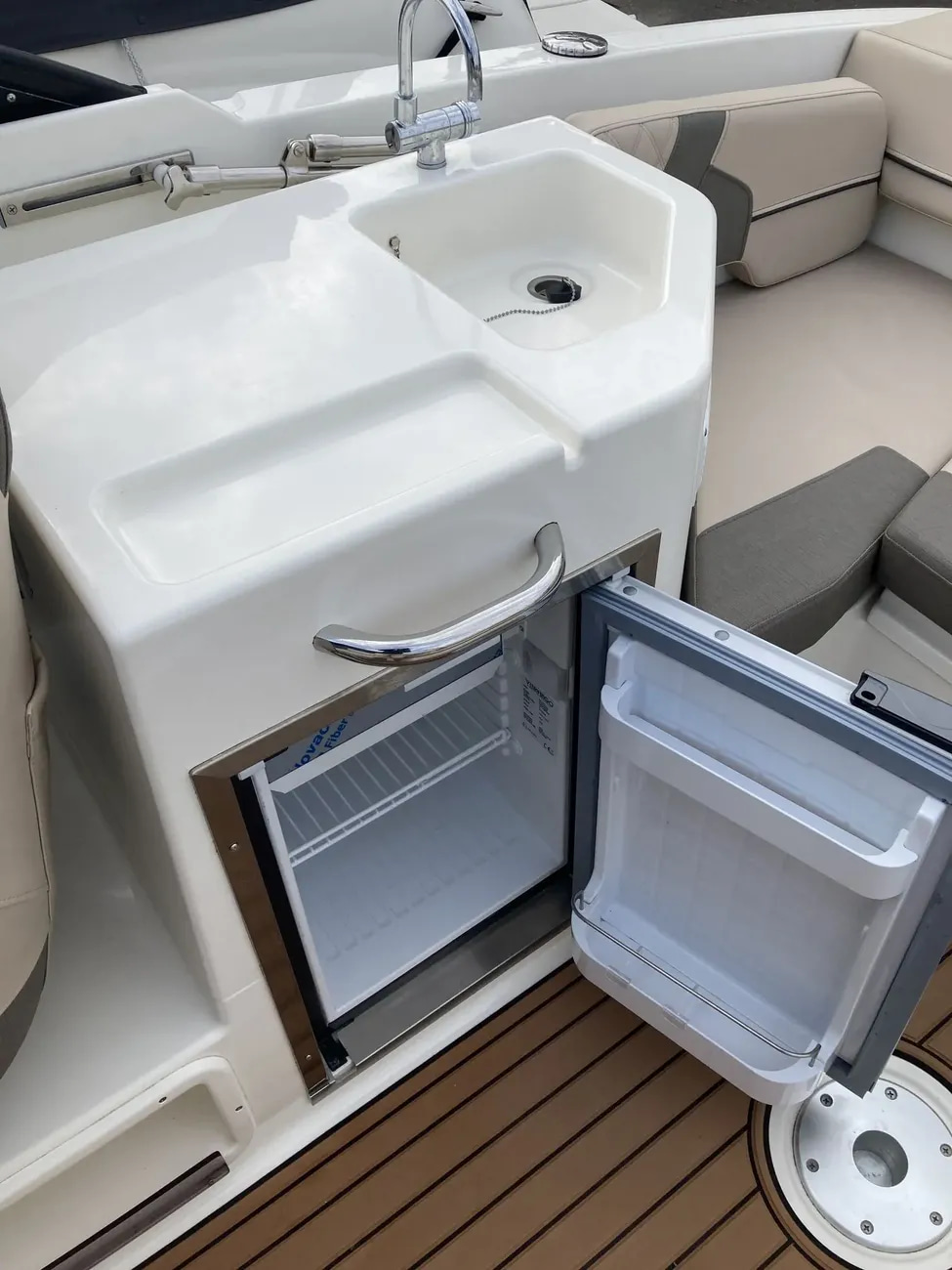 2023 Bayliner VR6 Cuddy Outboard te koop (photo 11)