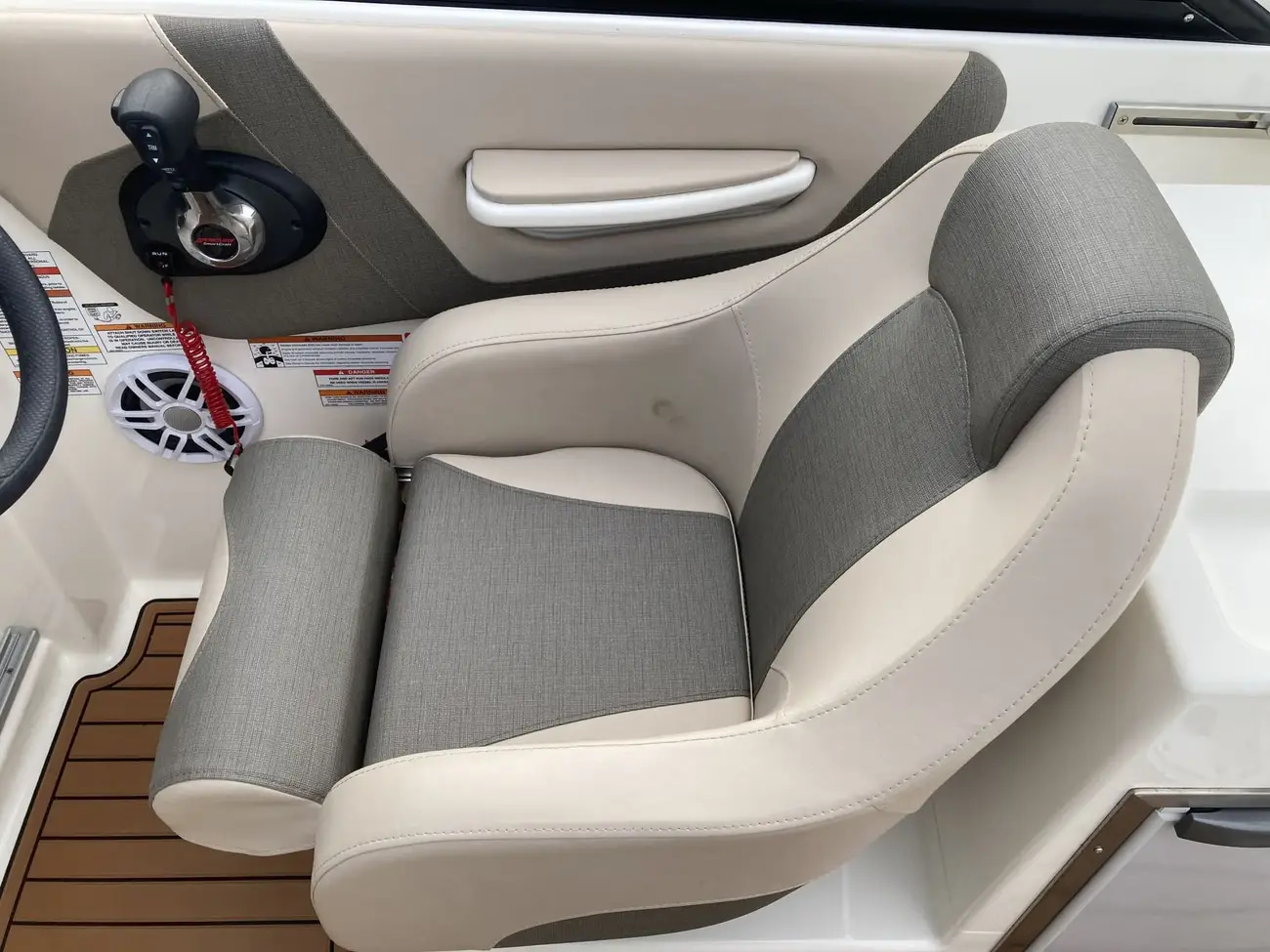2023 Bayliner VR6 Cuddy Outboard te koop (photo 14)