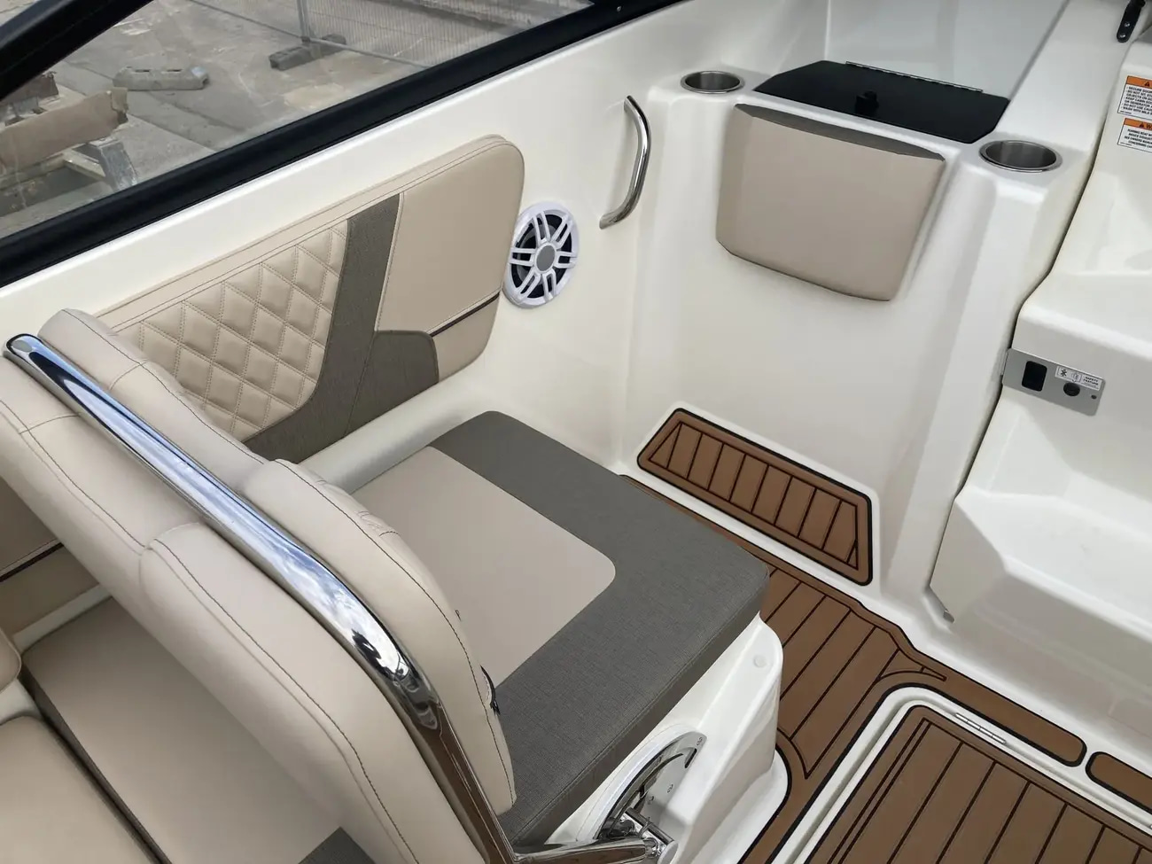 2023 Bayliner VR6 Cuddy Outboard te koop (photo 16)