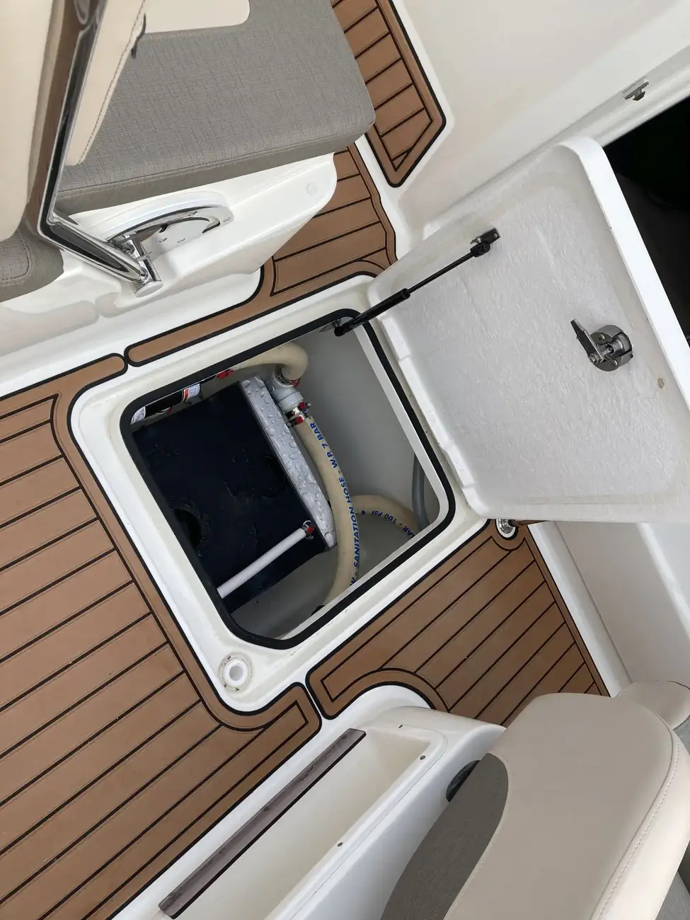 2023 Bayliner VR6 Cuddy Outboard te koop (photo 28)