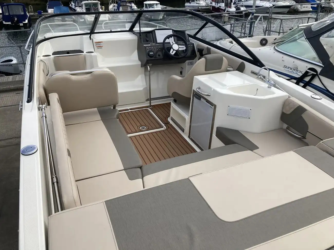 2023 Bayliner VR6 Cuddy Outboard te koop (photo 33)
