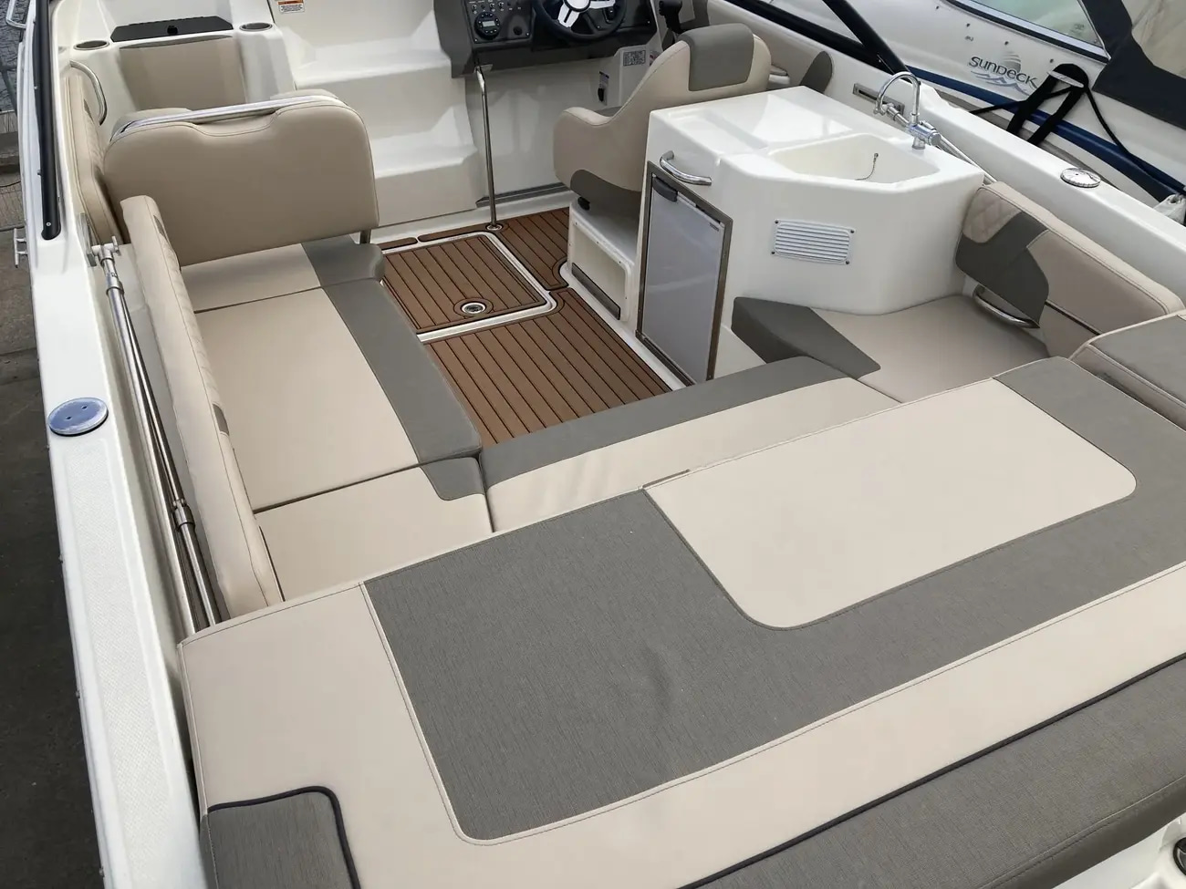 2023 Bayliner VR6 Cuddy Outboard te koop (photo 34)