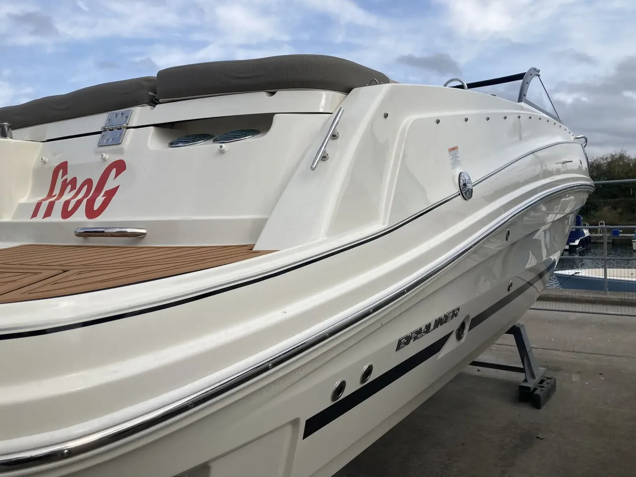 2023 Bayliner VR6 Cuddy Outboard te koop (photo 45)