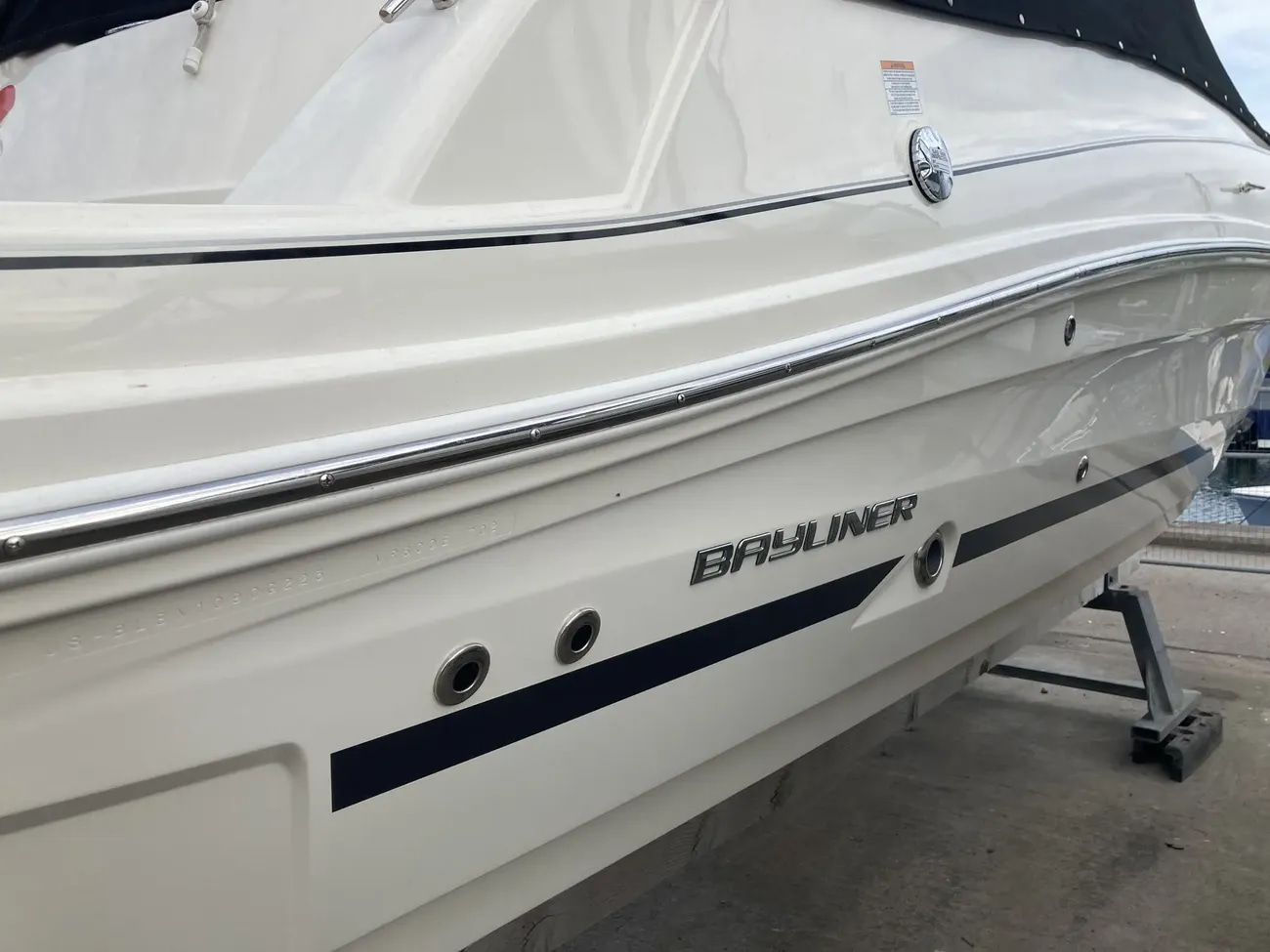 2023 Bayliner VR6 Cuddy Outboard te koop (photo 50)