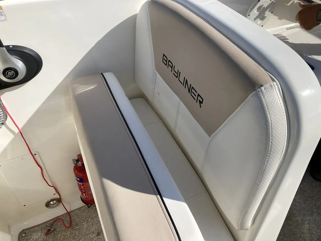 2014 Bayliner 742 Cuddy na sprzedaż (photo 37)