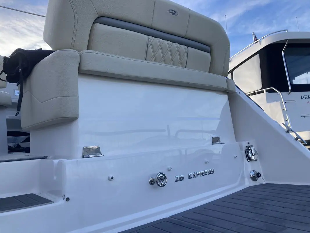 2025 Regal 26 Express Cruiser te koop (photo 5)