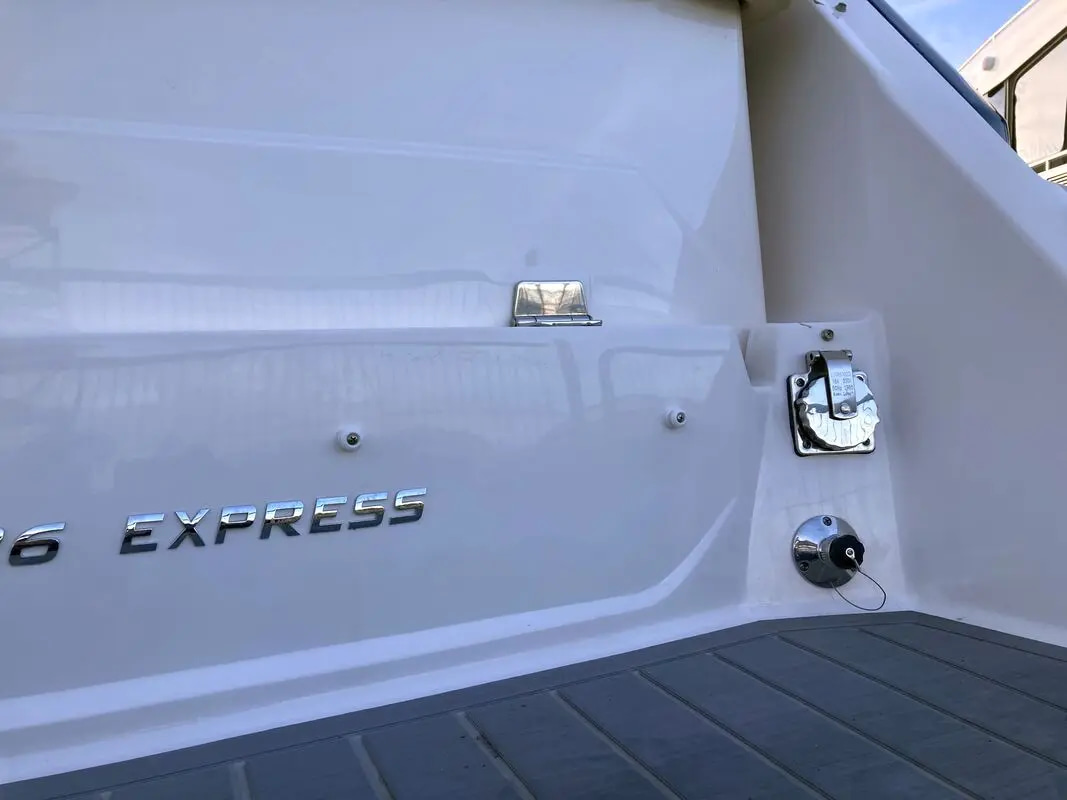2025 Regal 26 Express Cruiser te koop (photo 7)