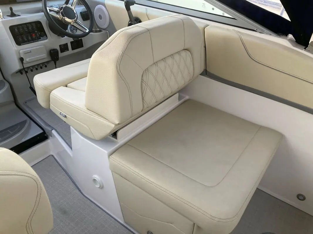 2025 Regal 26 Express Cruiser te koop (photo 17)