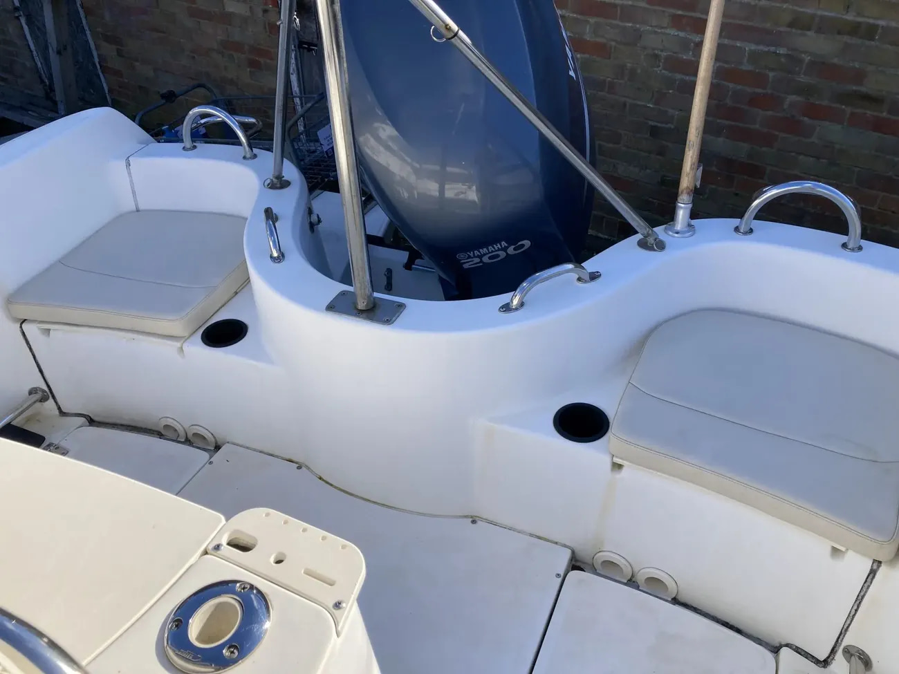 2003 Boston Whaler 210 Outrage en venta (photo 3)