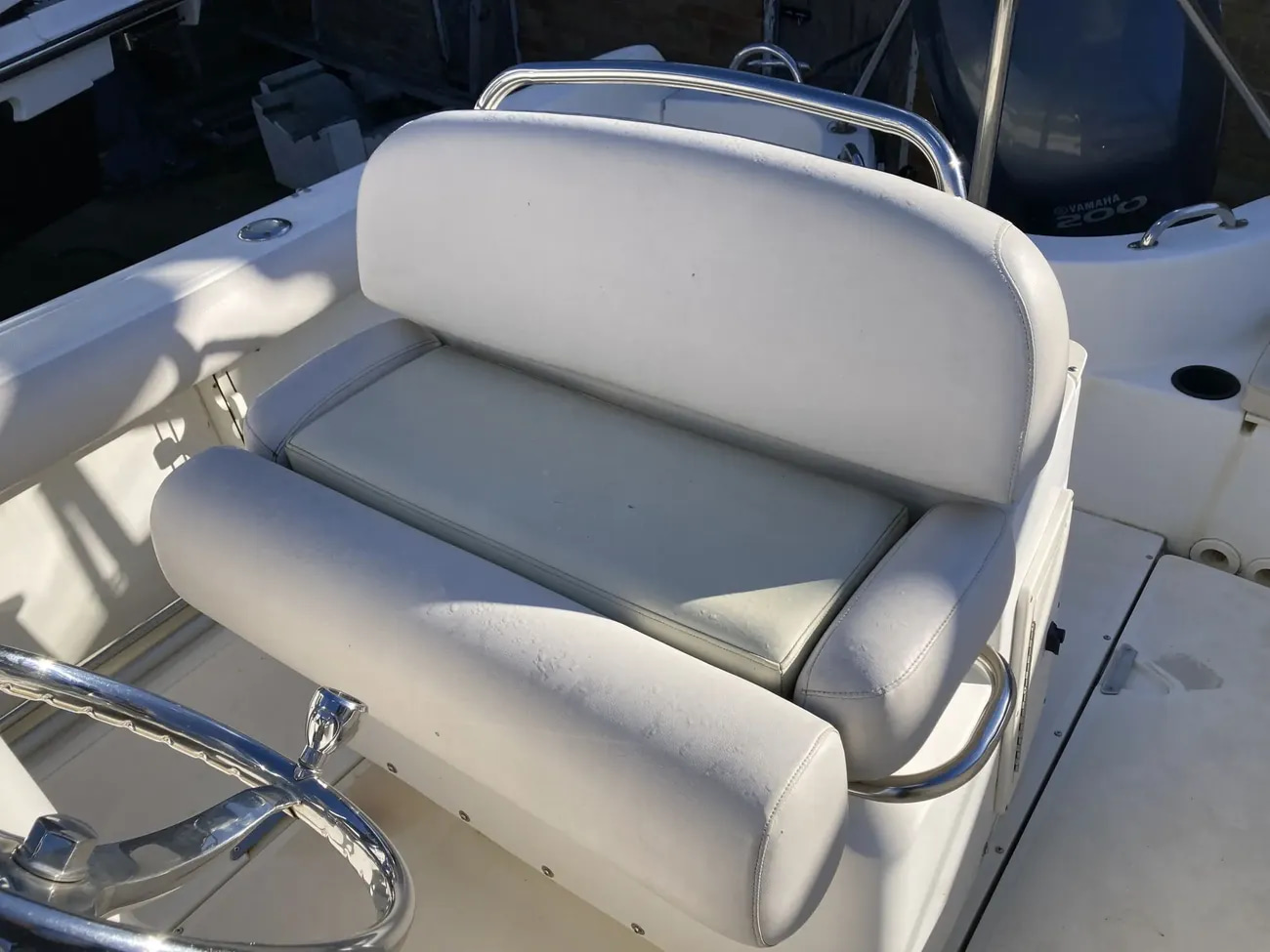 2003 Boston Whaler 210 Outrage en venta (photo 6)