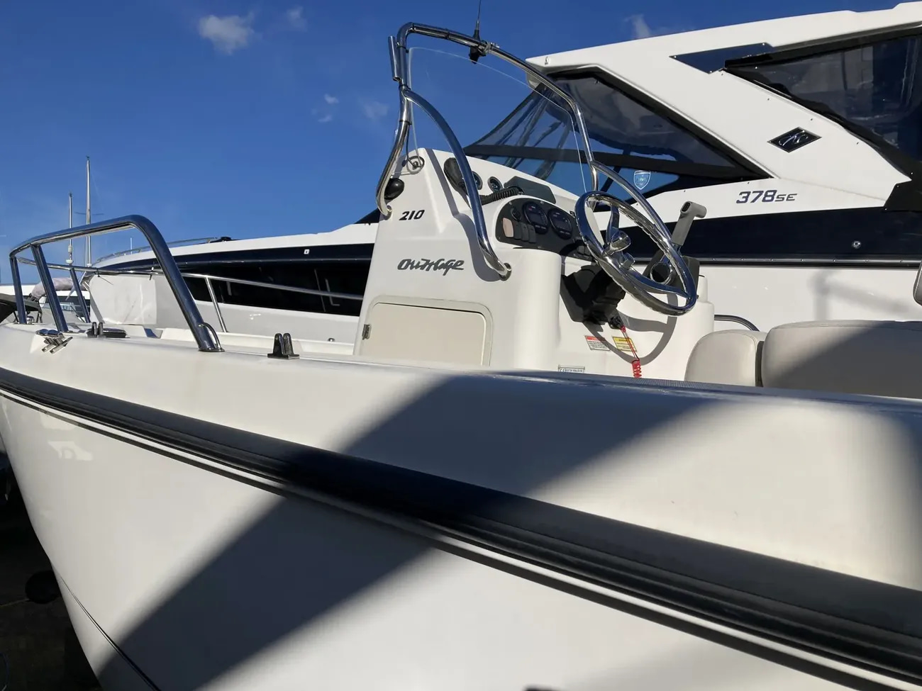 2003 Boston Whaler 210 Outrage en venta (photo 16)