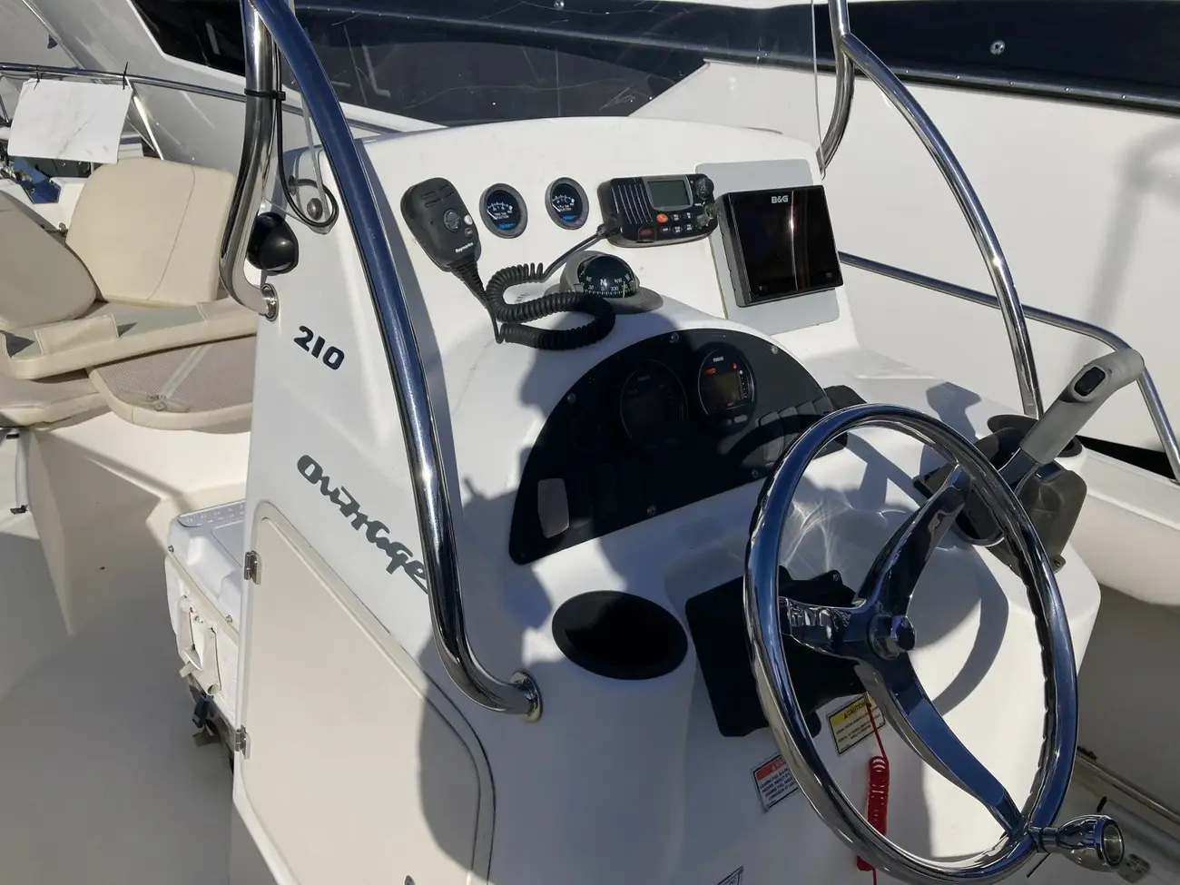 2003 Boston Whaler 210 Outrage en venta (photo 25)