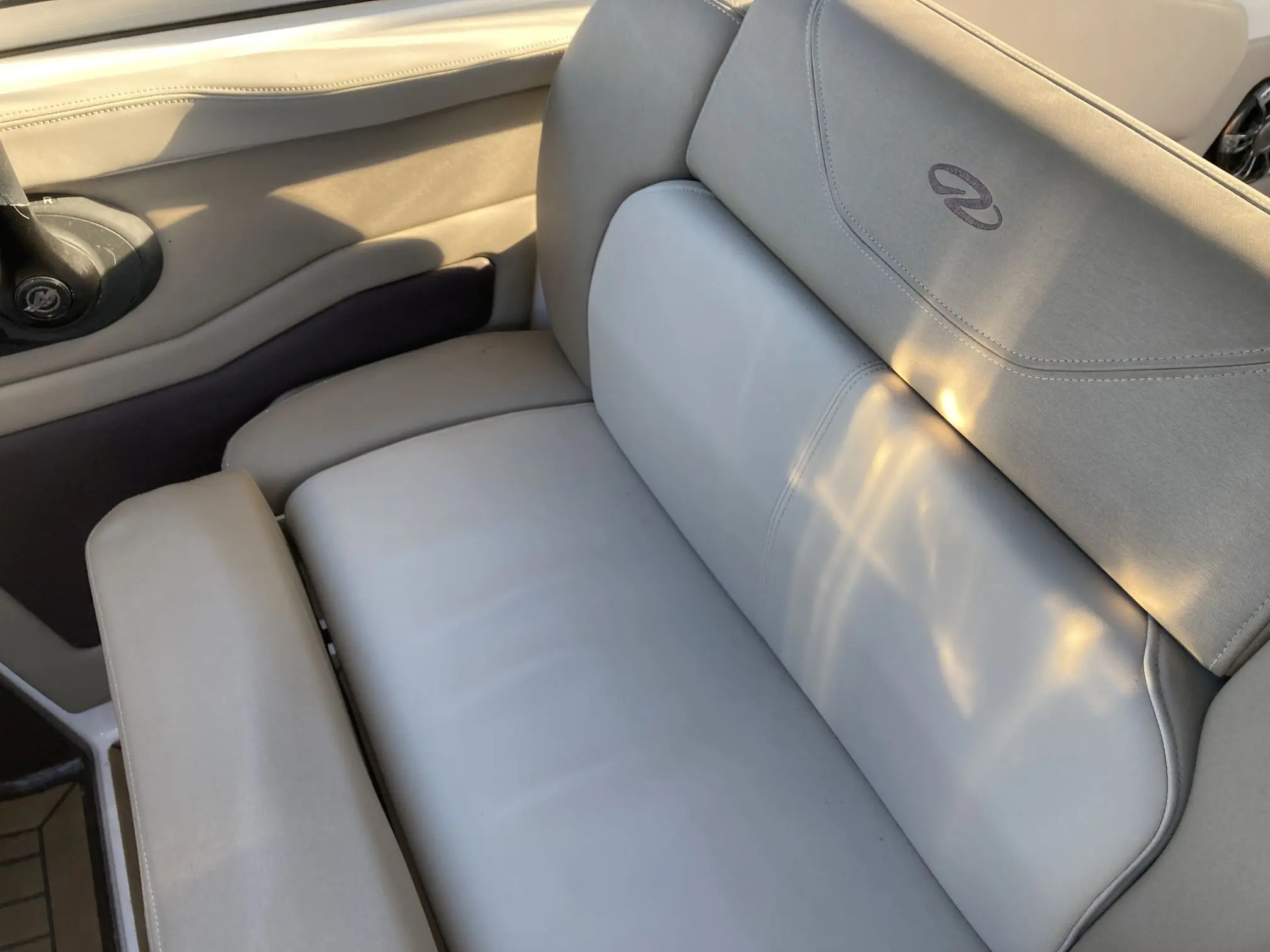 2014 Regal 280 Express à vendre (photo 3)