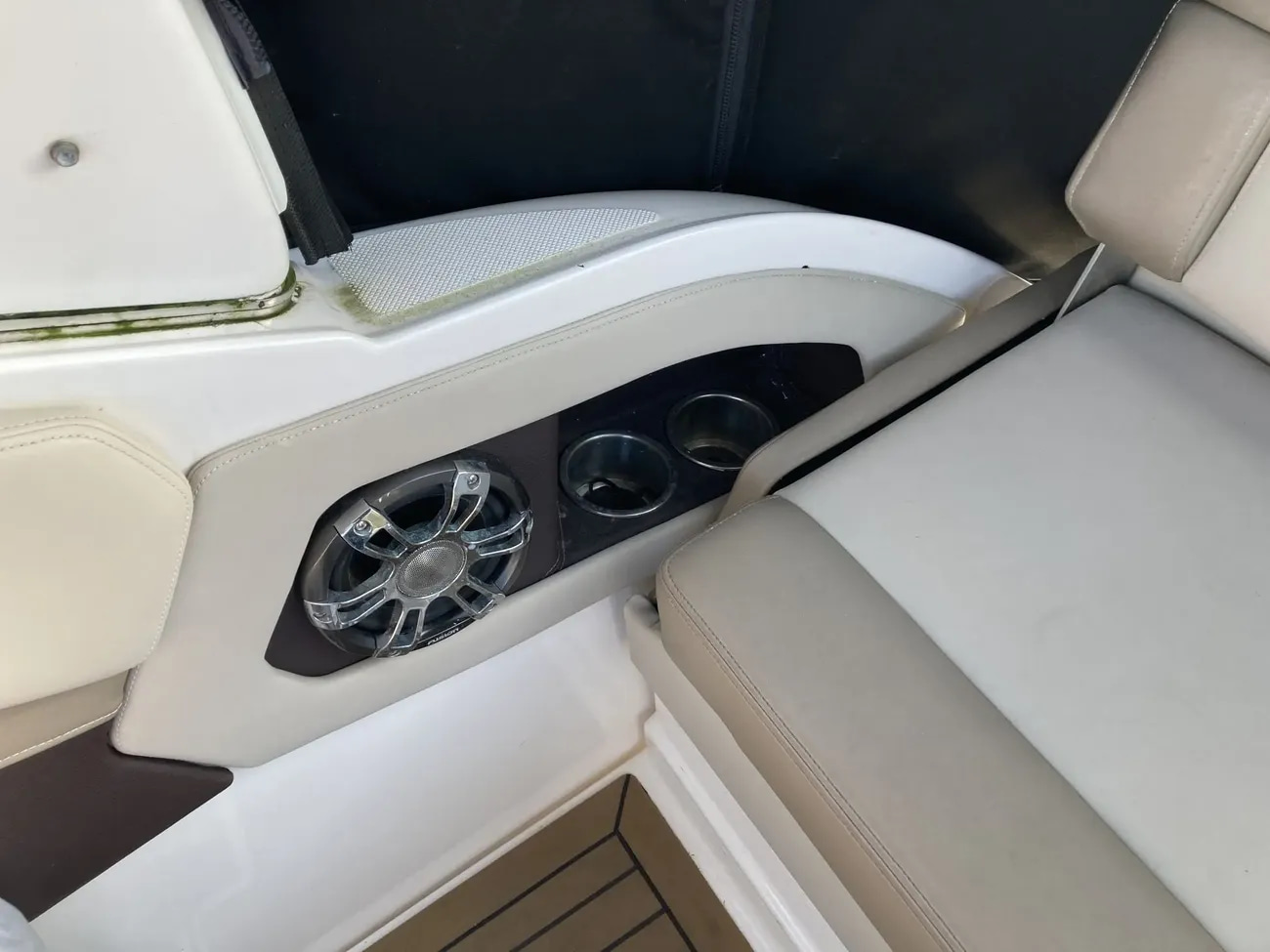 2014 Regal 280 Express à vendre (photo 9)