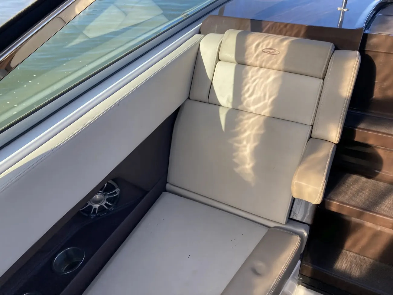 2014 Regal 280 Express à vendre (photo 14)