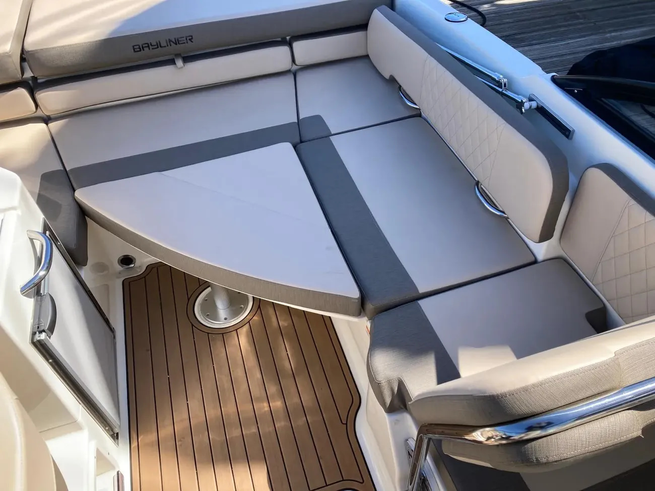 2019 Bayliner VR6 Cuddy Outboard à venda (photo 11)