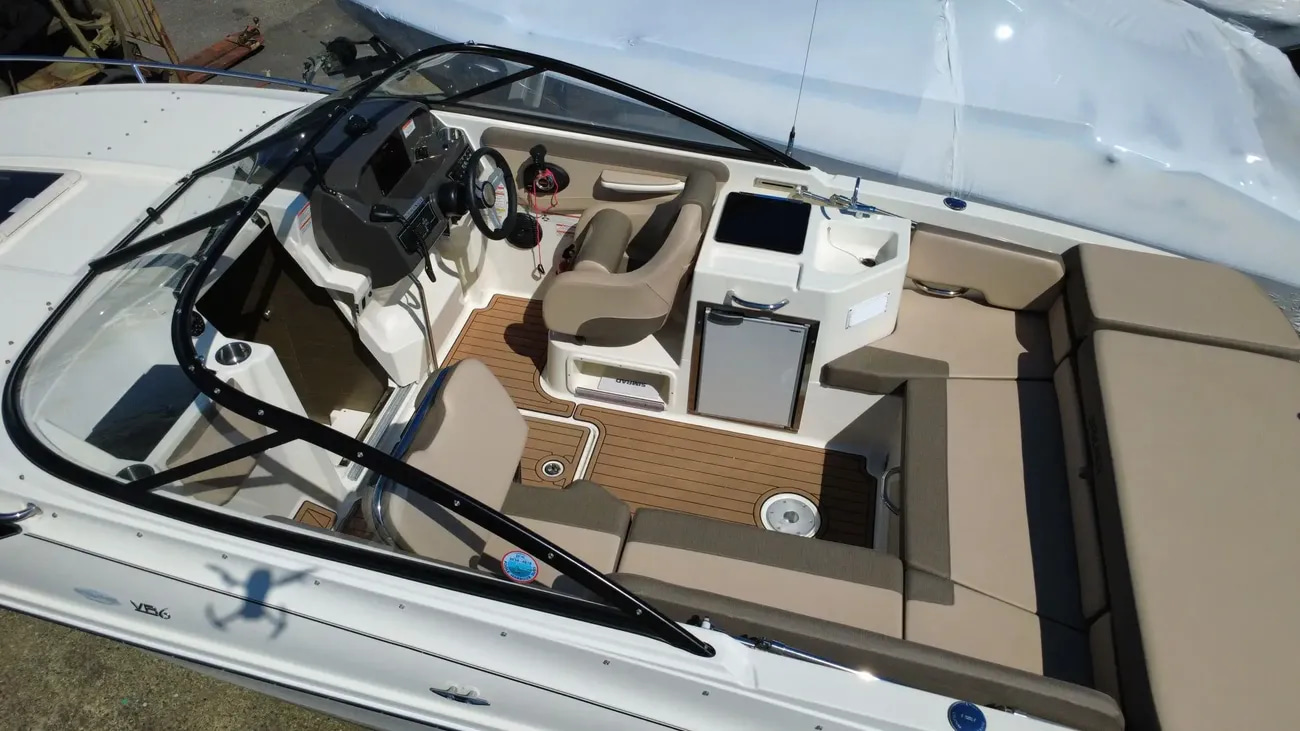 2019 Bayliner VR6 Cuddy Outboard à venda (photo 18)