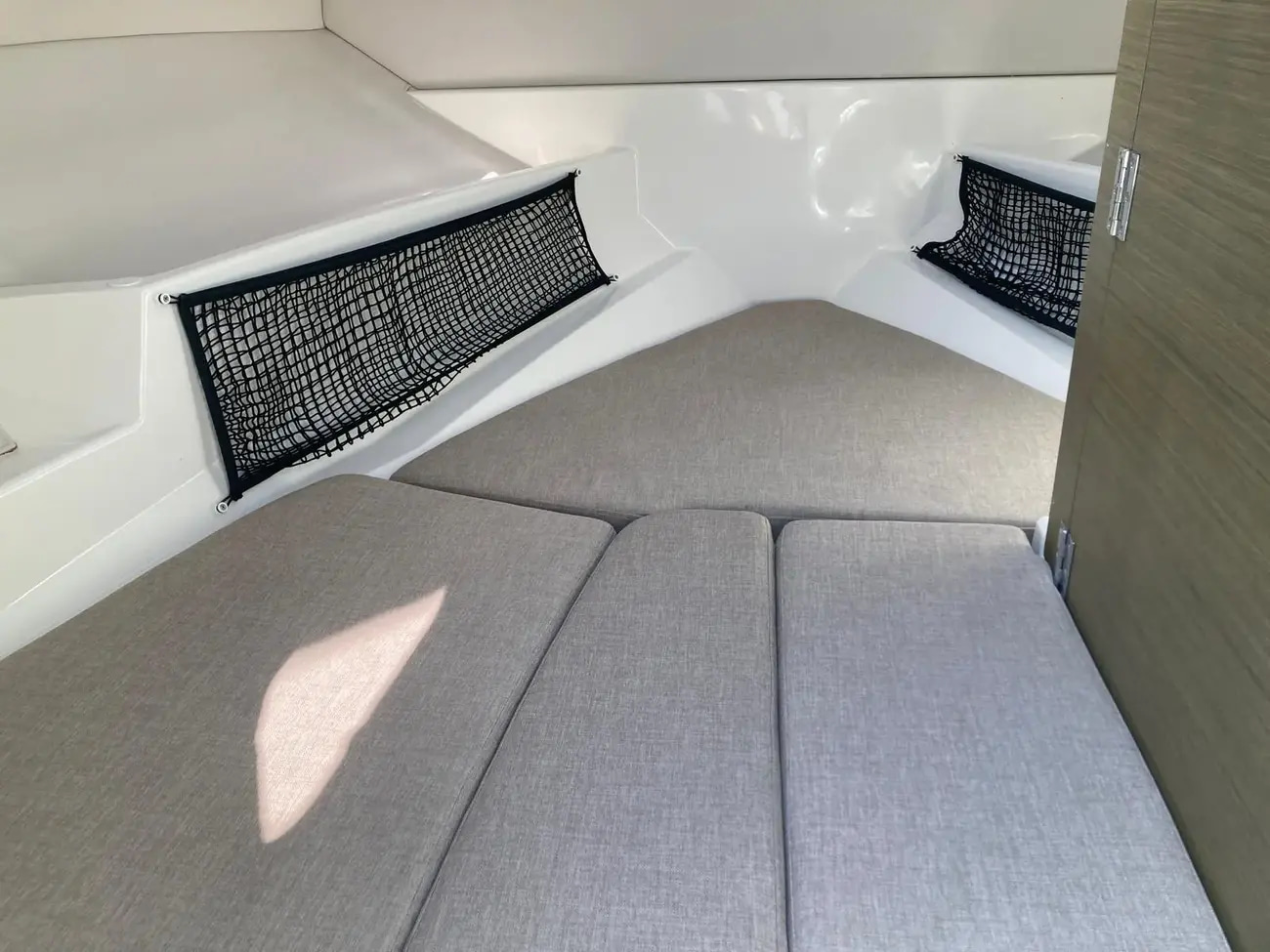 2019 Bayliner VR6 Cuddy Outboard à venda (photo 28)