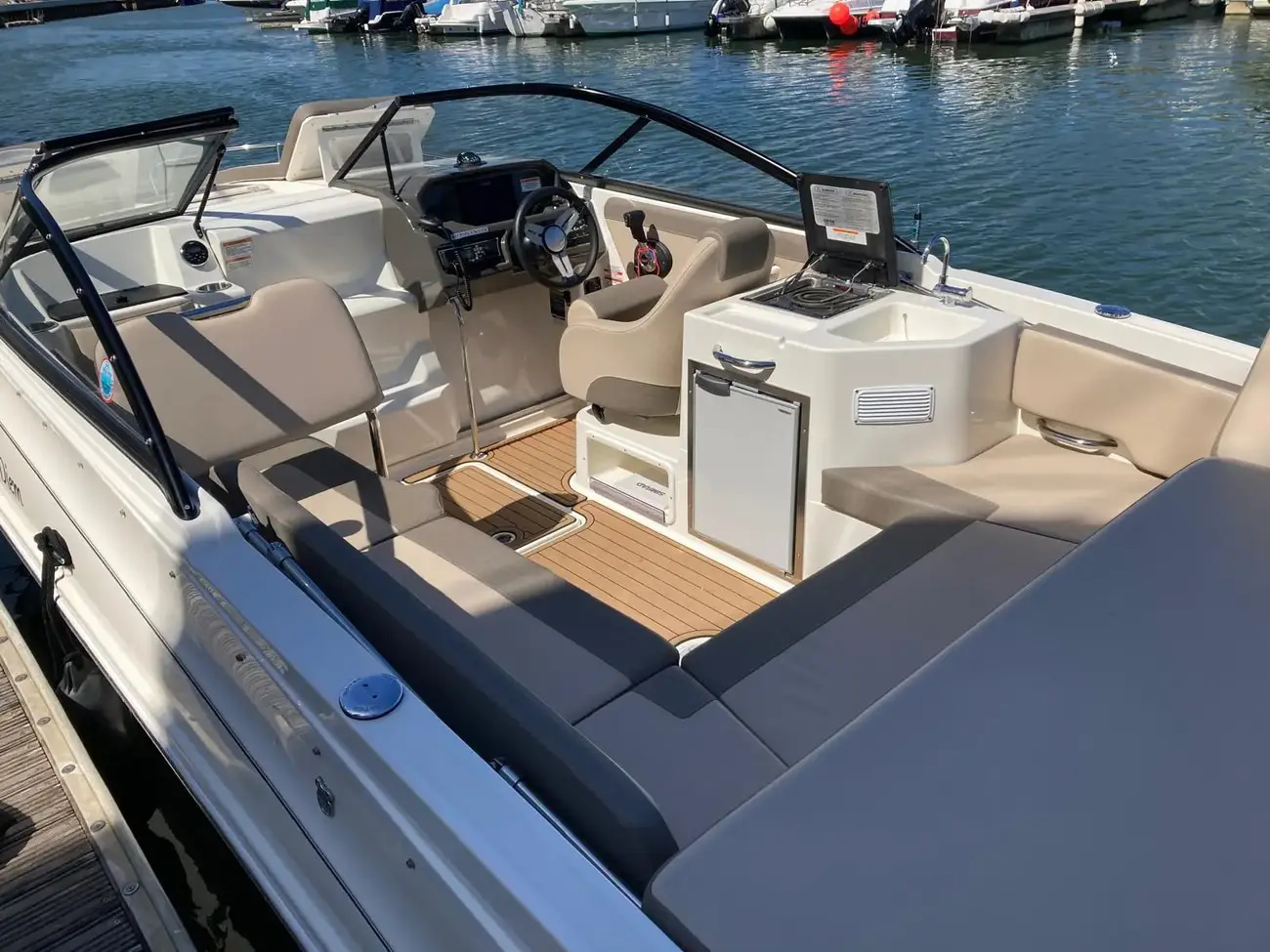 2019 Bayliner VR6 Cuddy Outboard à venda (photo 29)