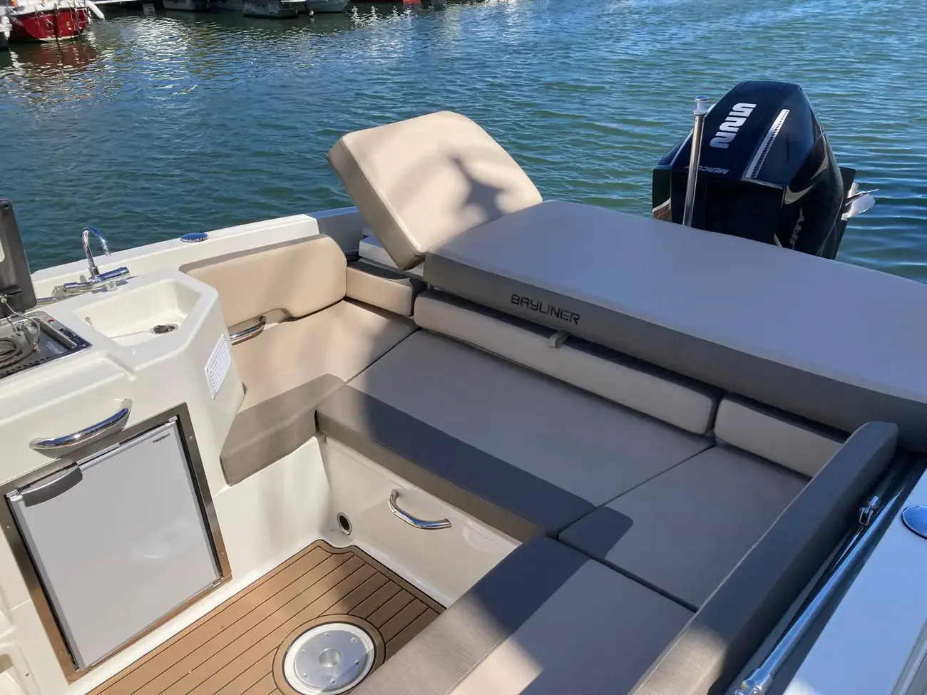 2019 Bayliner VR6 Cuddy Outboard à venda (photo 34)