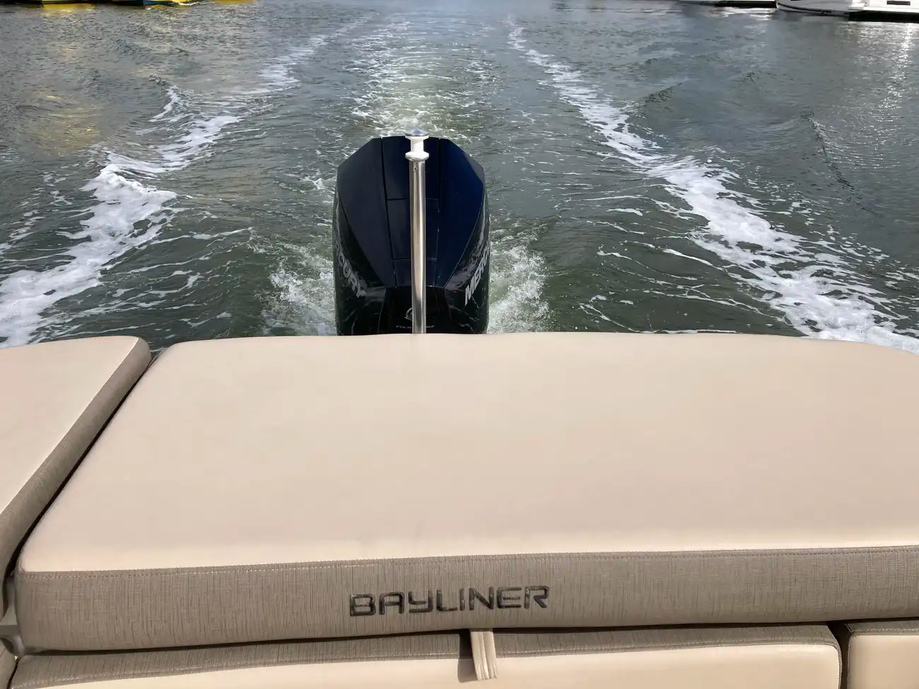2019 Bayliner VR6 Cuddy Outboard à venda (photo 37)