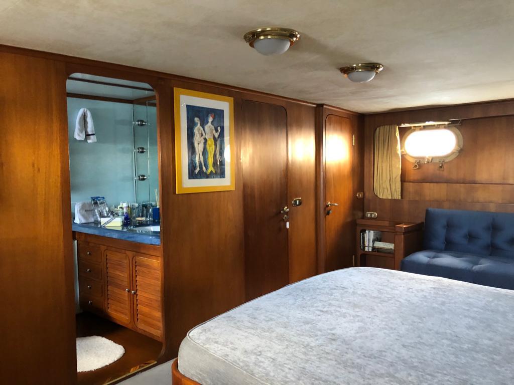 1983 Benetti 27 for sale (photo 6)