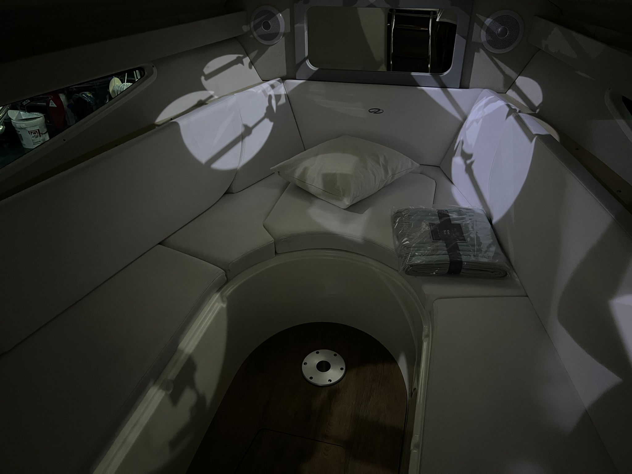 2023 Regal 28 Express à vendre (photo 10)
