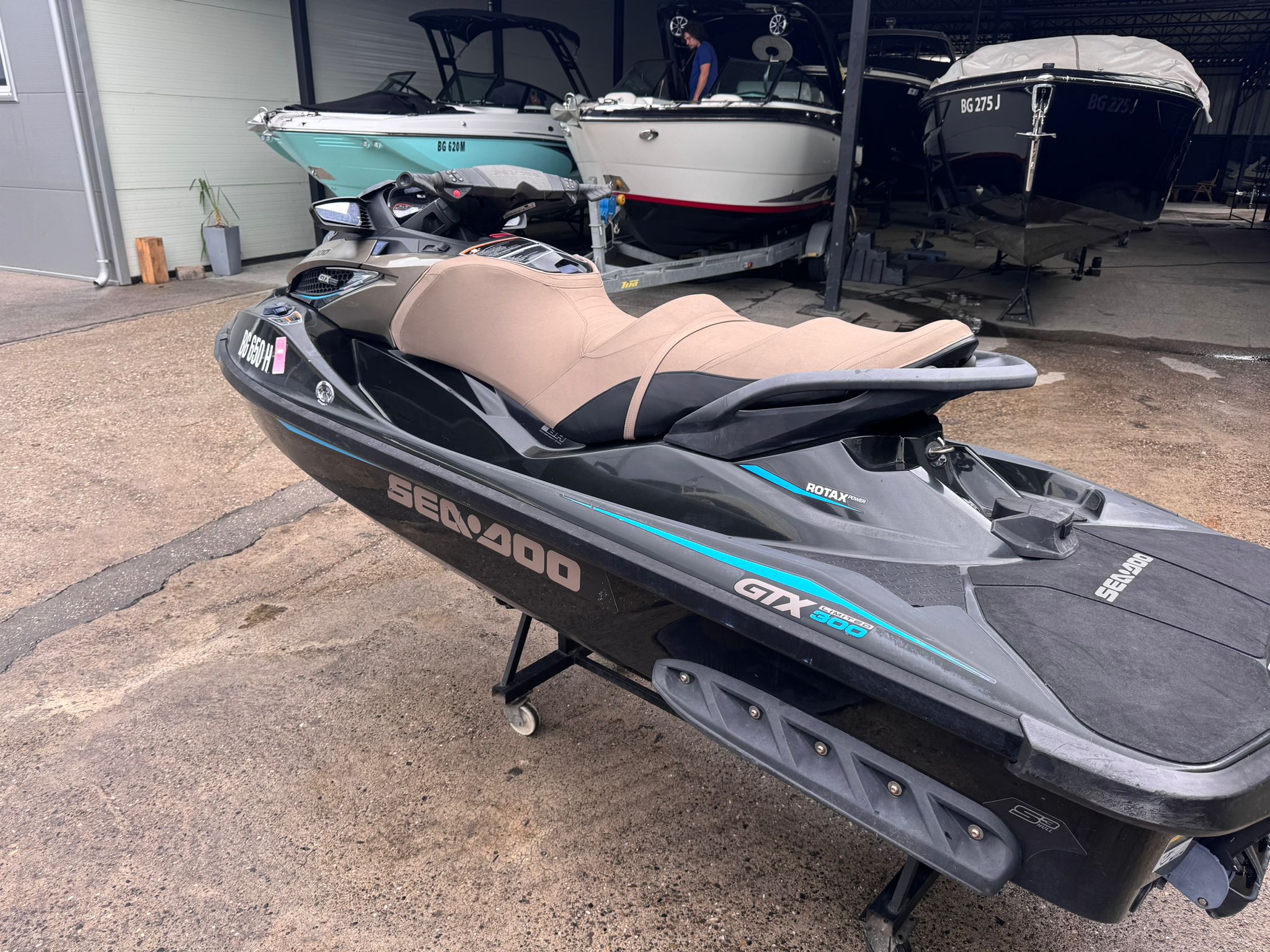 2016 Sea-Doo GTX LTD 300 na sprzedaż (photo 3)