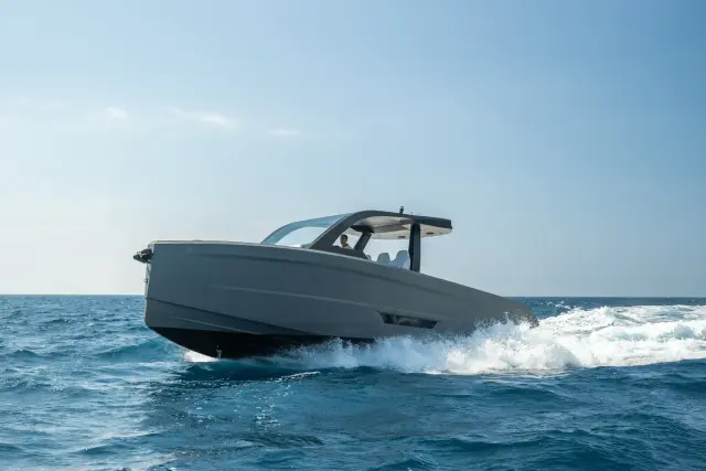 2025 Maxim Yachts MAX43 Race for sale (photo 3)