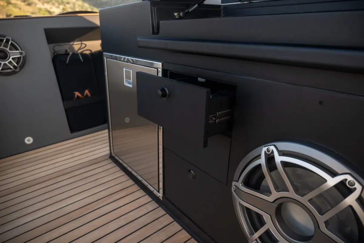 2025 Maxim Yachts MAX43 Race for sale (photo 4)