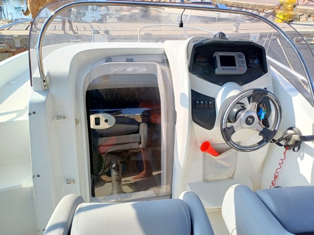 2011 Beneteau Flyer 650 SD for sale (photo 2)